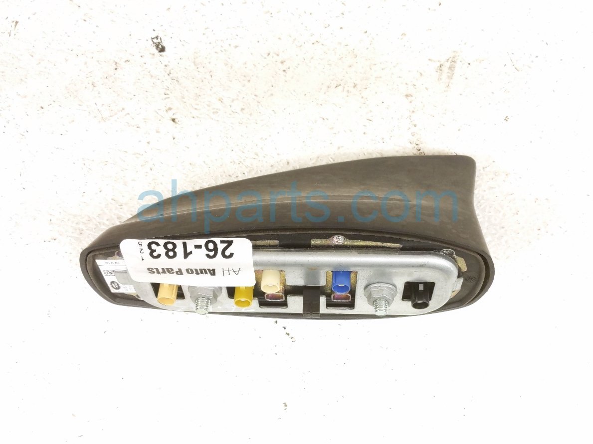 2020 Land Rover Range Rover Sport Roof Antenna Assy Shark Fin LR117613 Replacement 2020 Land Rover Range Rover Sport Roof Antenna Assy Shark Fin LR117613 Replacement thumbnail