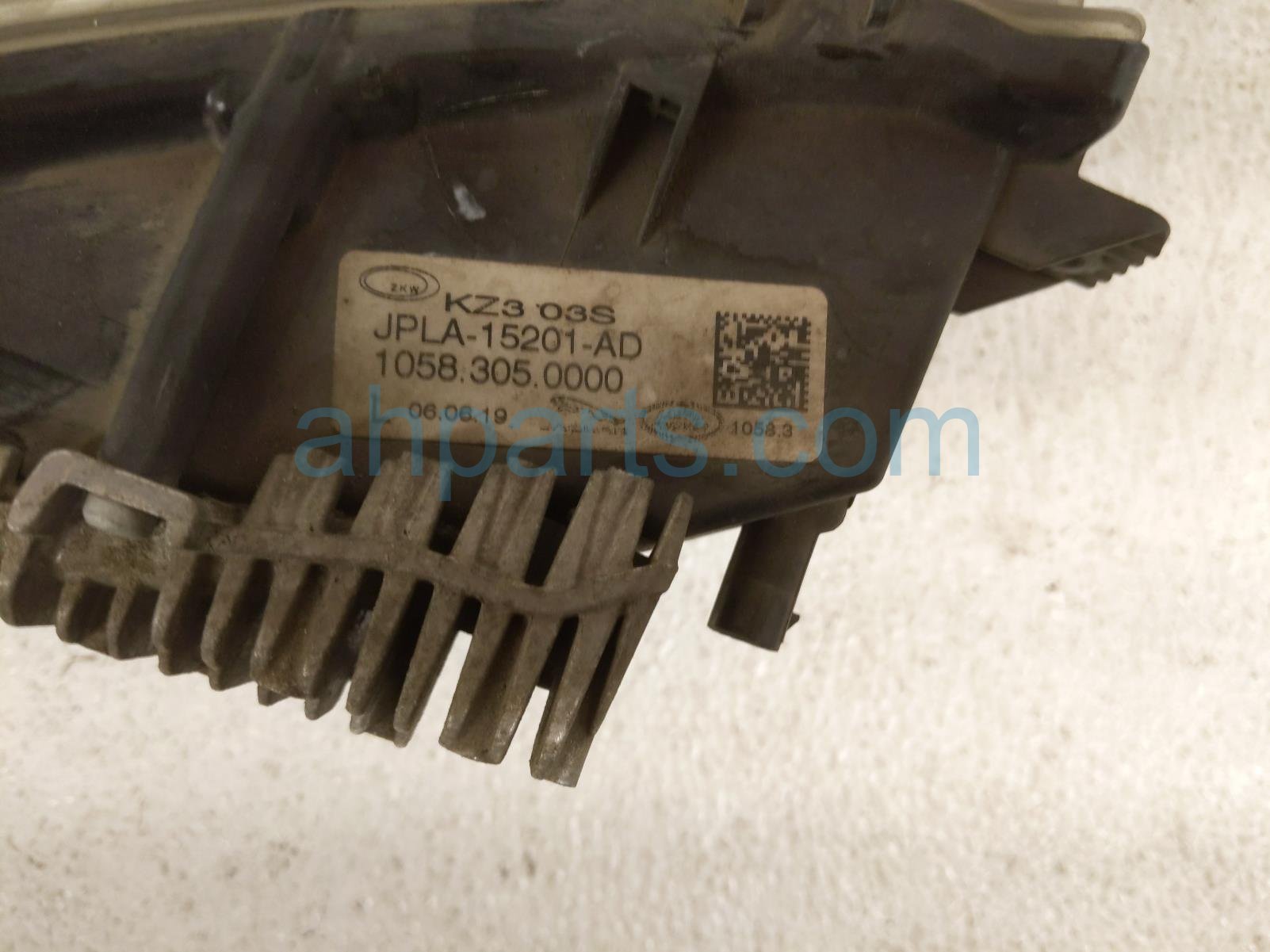 2020 Land Rover Range Rover Sport Driver Fog/daytime Running Lamp JPLA 15201 AD Replacement 2020 Land Rover Range Rover Sport Driver Fog/daytime Running Lamp JPLA 15201 AD Replacement thumbnail