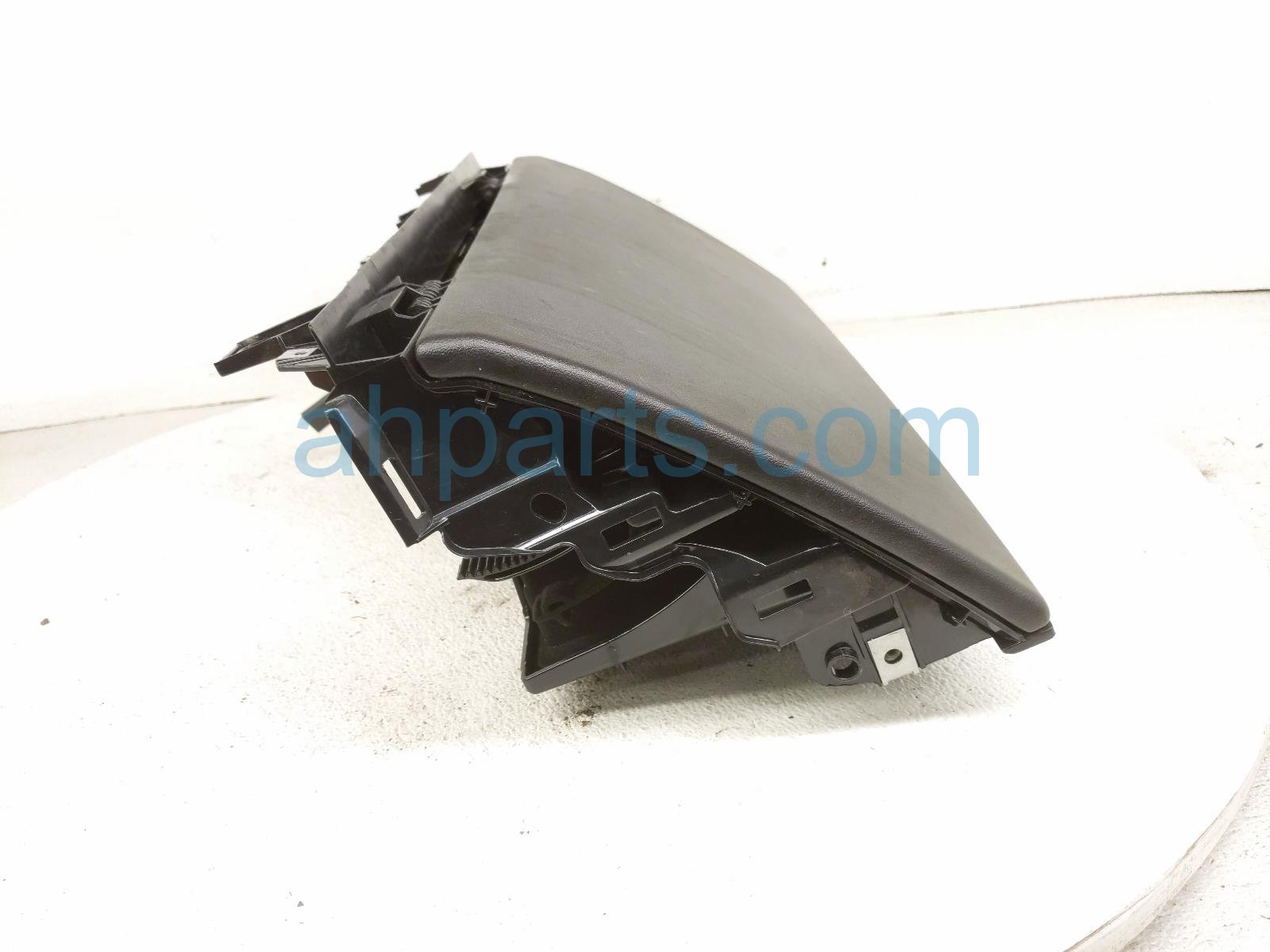 2020 Land Rover Range Rover Sport Lower Glove Compartment Box Ivory LR171001 Replacement 2020 Land Rover Range Rover Sport Lower Glove Compartment Box Ivory LR171001 Replacement thumbnail