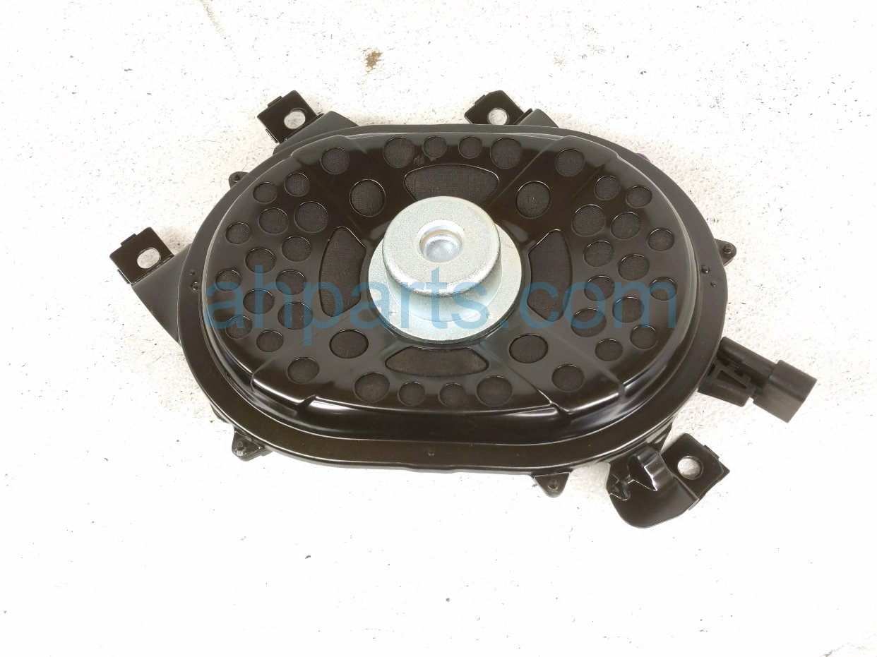 2020 Land Rover Range Rover Sport Underseat Subwoofer Speaker Assy GK62 18808 AB Replacement 2020 Land Rover Range Rover Sport Underseat Subwoofer Speaker Assy GK62 18808 AB Replacement thumbnail