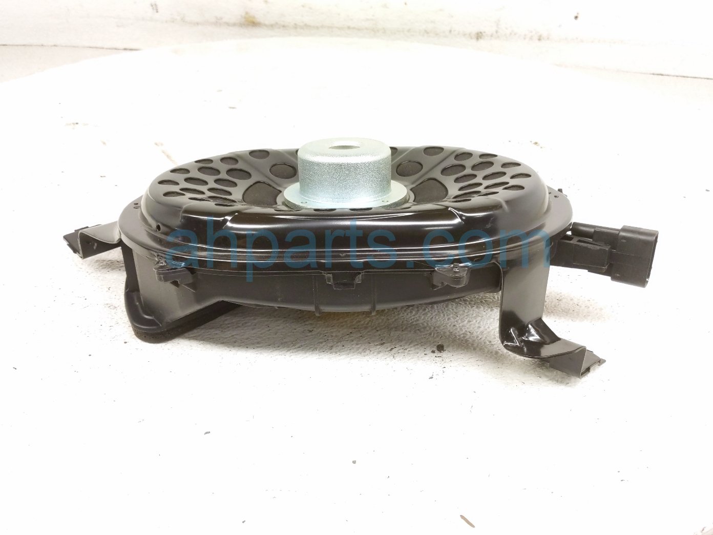 2020 Land Rover Range Rover Sport Underseat Subwoofer Speaker Assy GK62 18808 AB Replacement 2020 Land Rover Range Rover Sport Underseat Subwoofer Speaker Assy GK62 18808 AB Replacement thumbnail