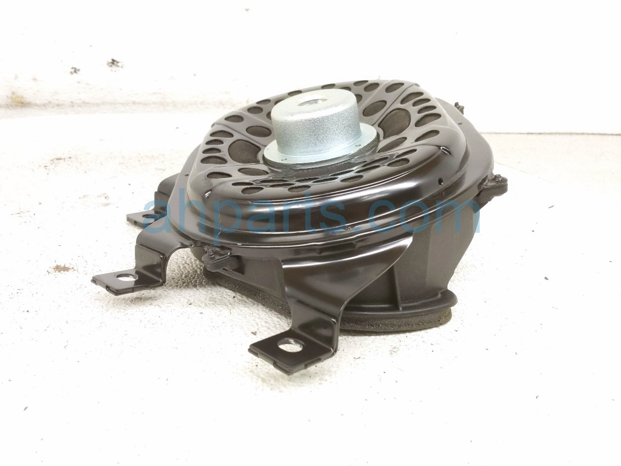 2020 Land Rover Range Rover Sport Underseat Subwoofer Speaker Assy GK62 18808 AB Replacement 2020 Land Rover Range Rover Sport Underseat Subwoofer Speaker Assy GK62 18808 AB Replacement thumbnail