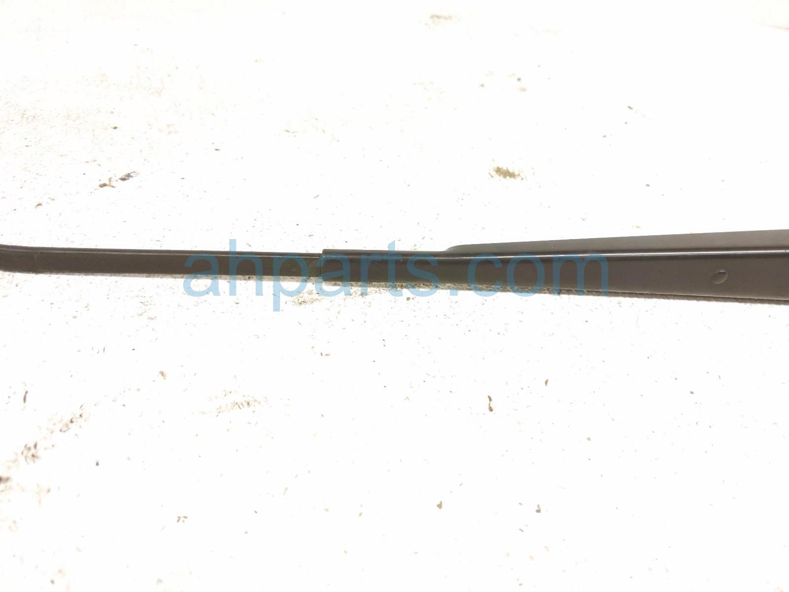 2020 Land Rover Range Rover Sport Passenger Windshield Wiper Arm LR083268 Replacement 2020 Land Rover Range Rover Sport Passenger Windshield Wiper Arm LR083268 Replacement thumbnail