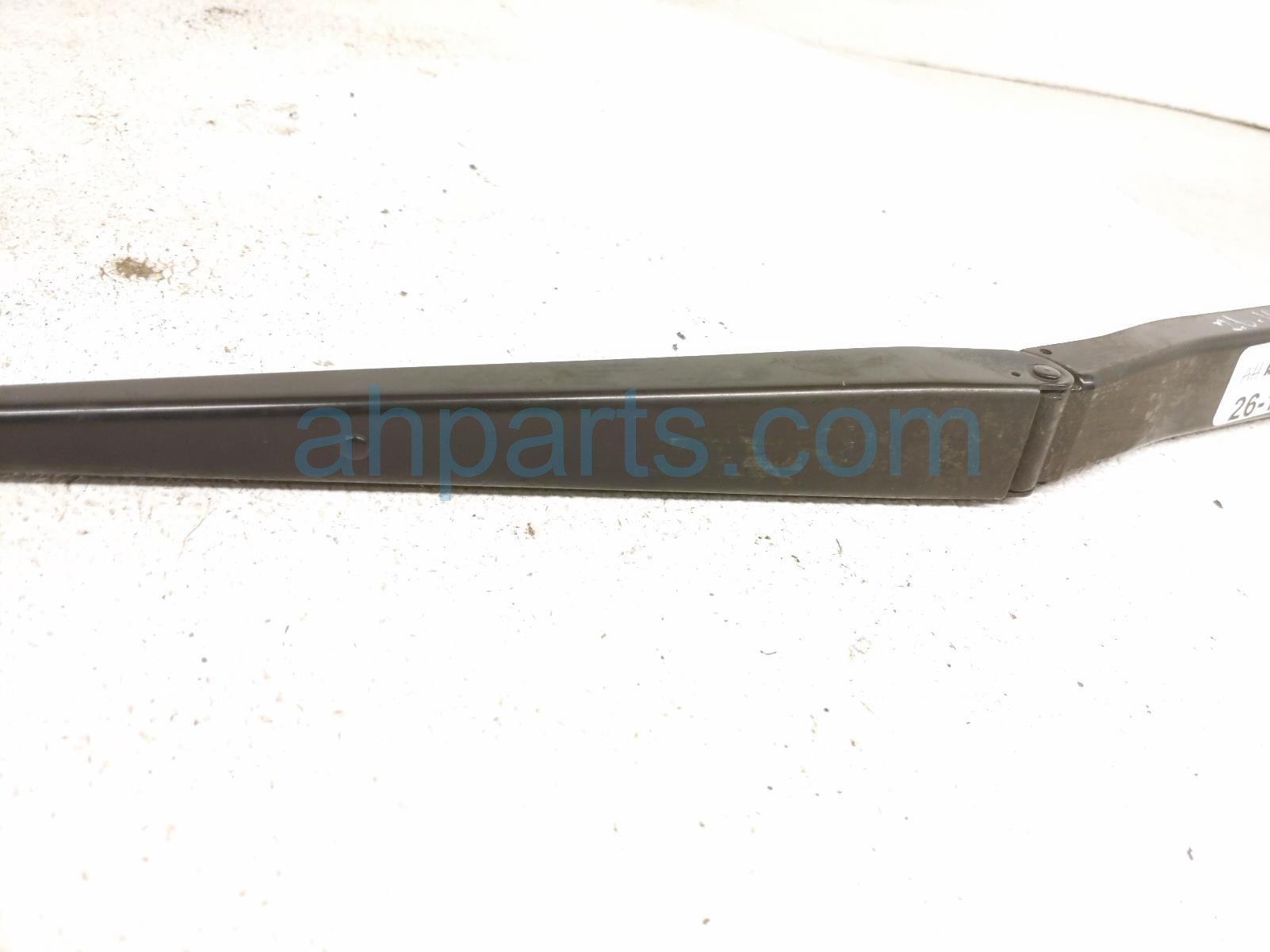 2020 Land Rover Range Rover Sport Passenger Windshield Wiper Arm LR083268 Replacement 2020 Land Rover Range Rover Sport Passenger Windshield Wiper Arm LR083268 Replacement thumbnail