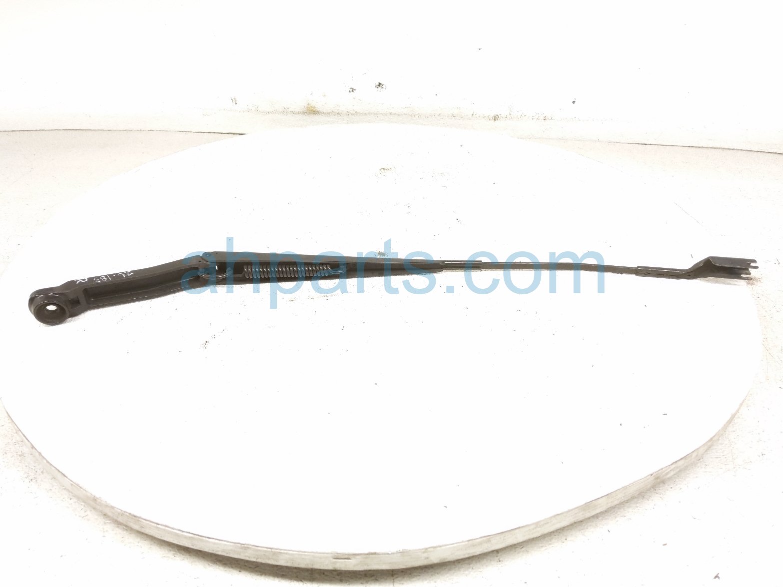 2020 Land Rover Range Rover Sport Passenger Windshield Wiper Arm LR083268 Replacement 2020 Land Rover Range Rover Sport Passenger Windshield Wiper Arm LR083268 Replacement thumbnail