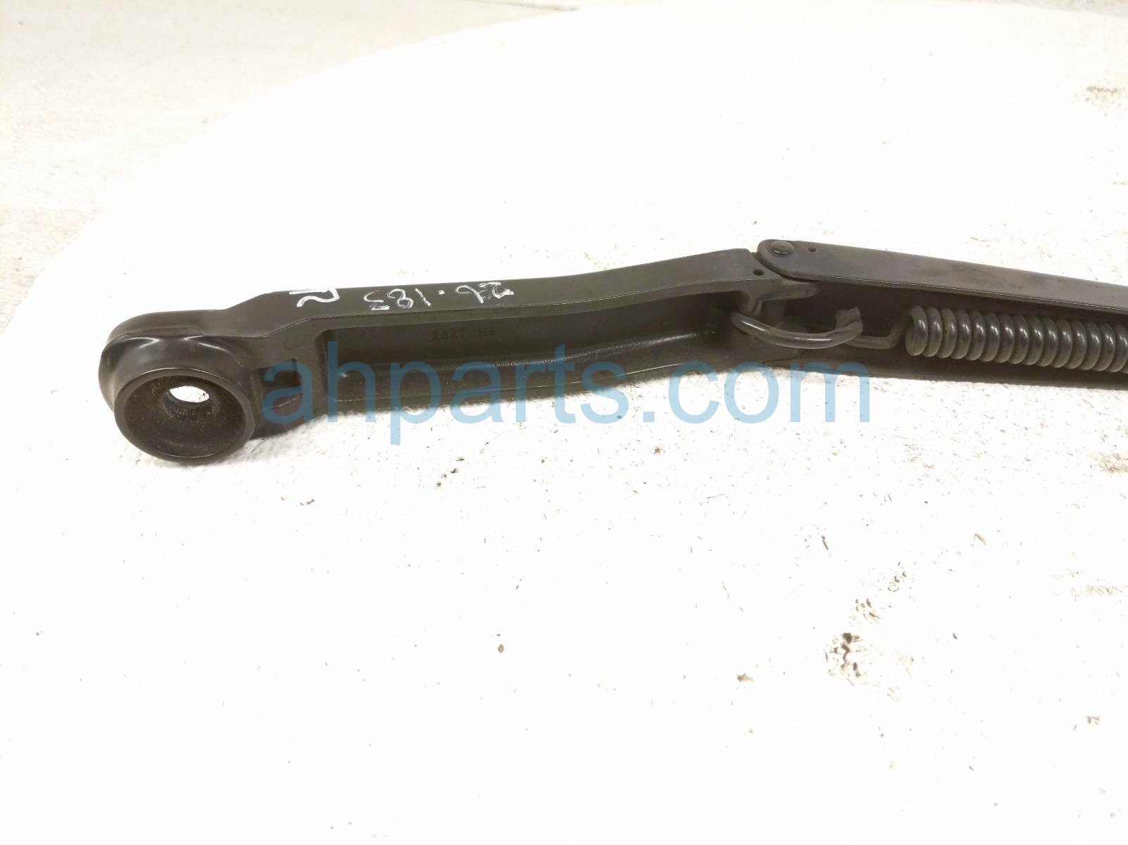 2020 Land Rover Range Rover Sport Passenger Windshield Wiper Arm LR083268 Replacement 2020 Land Rover Range Rover Sport Passenger Windshield Wiper Arm LR083268 Replacement thumbnail