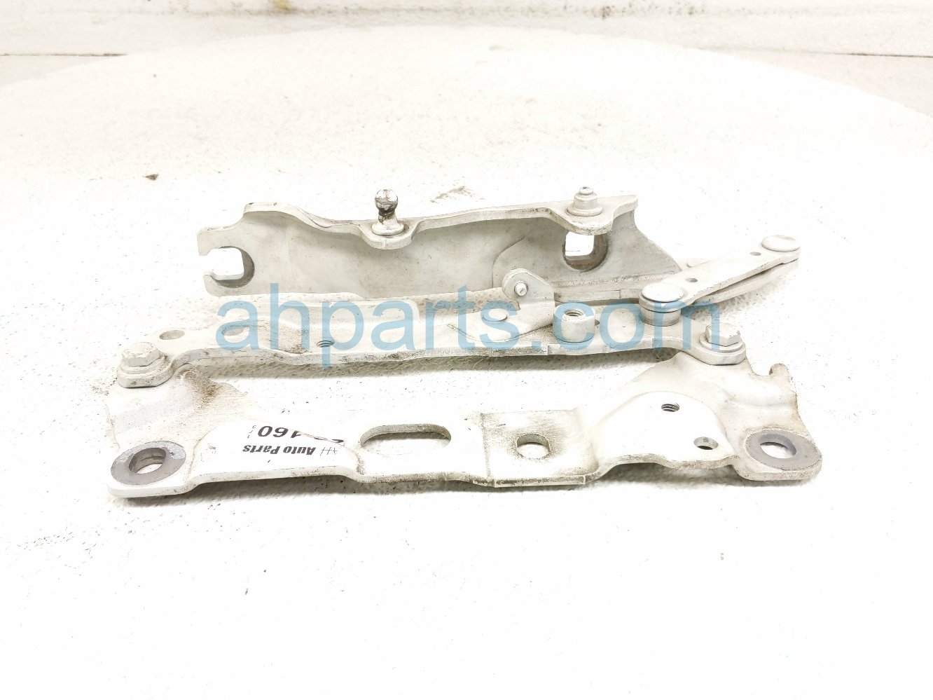 2011 BMW 750li Passenger Hood Hinge White 41007204556 Replacement 2011 BMW 750li Passenger Hood Hinge White 41007204556 Replacement thumbnail