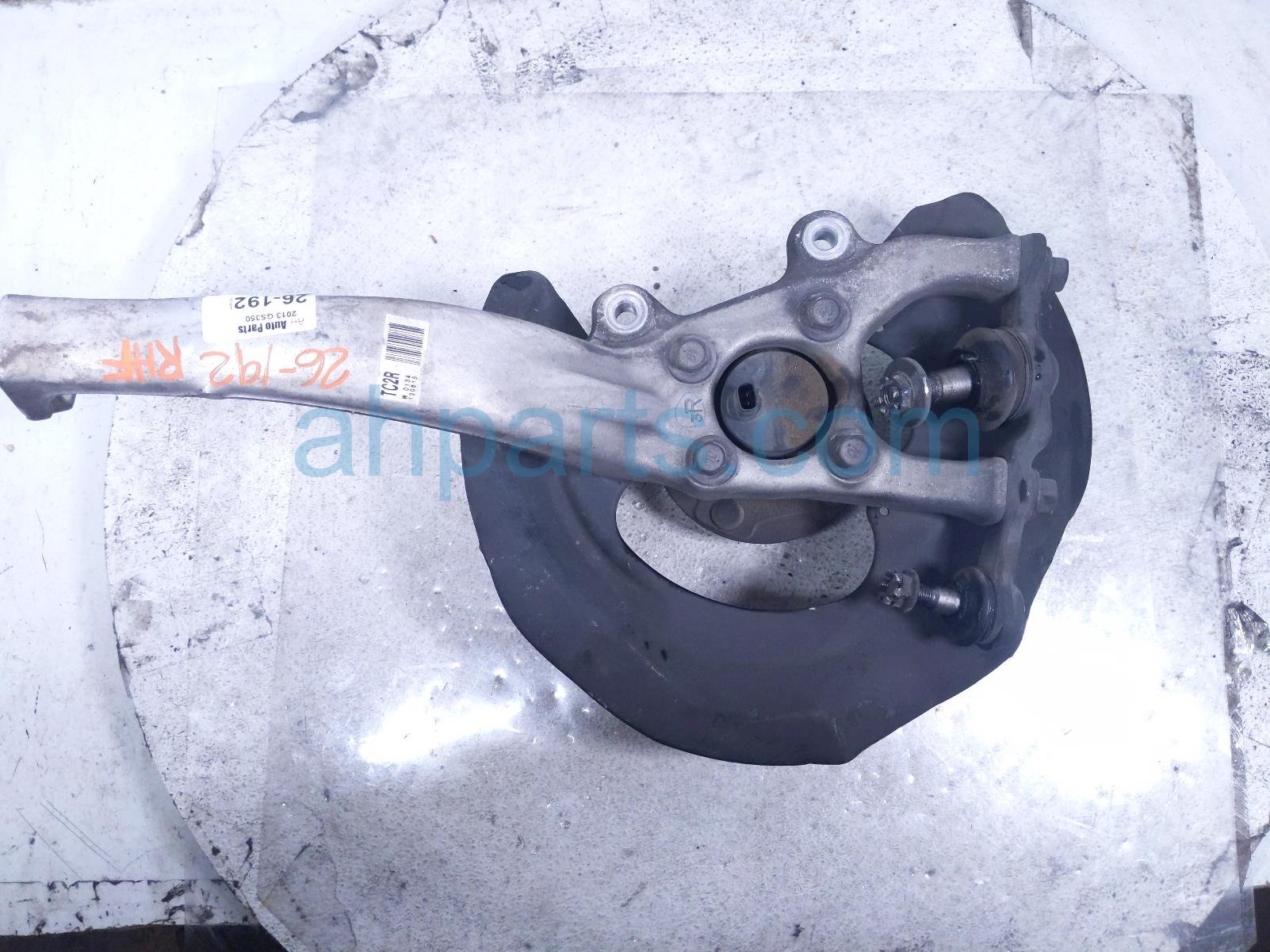 Lexus RR/RH SPINDLE KNUCKLE HUB - RWD