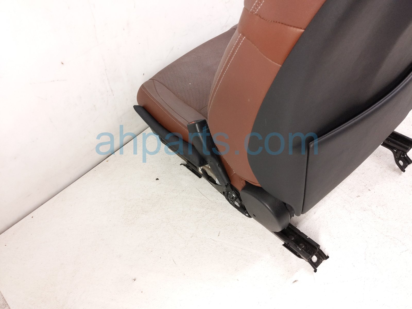 2013 Lexus Gs350 Front Passenger Seat Red W/ Airbag 71073 30G90 D1 Replacement 2013 Lexus Gs350 Front Passenger Seat Red W/ Airbag 71073 30G90 D1 Replacement thumbnail