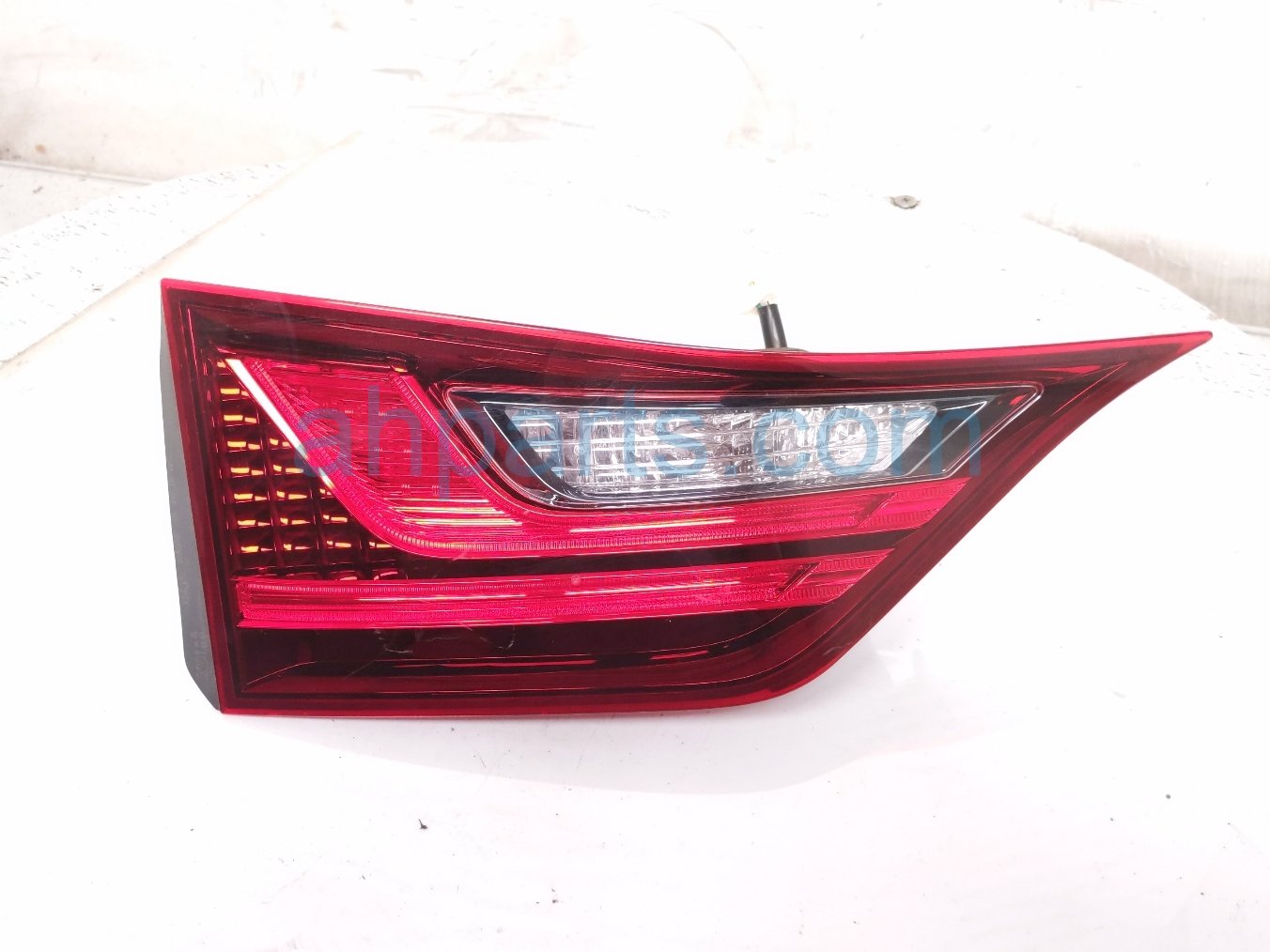 Lexus LH TAIL LAMP (ON TRUNK)