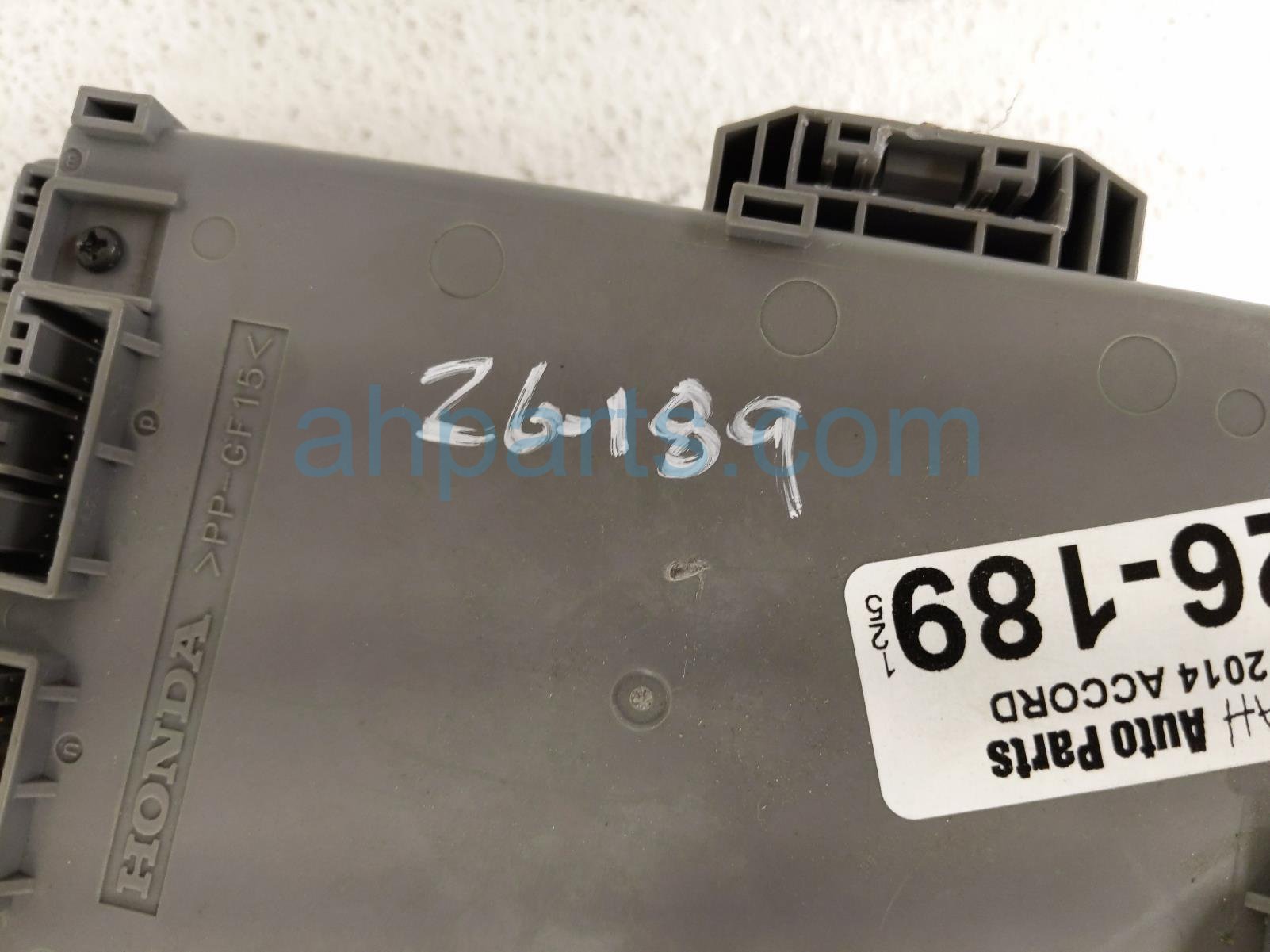 2014 Honda Accord Driver Cabin Fuse Box 3.5l Ex l 38200 T2A A31 Replacement 2014 Honda Accord Driver Cabin Fuse Box 3.5l Ex l 38200 T2A A31 Replacement thumbnail