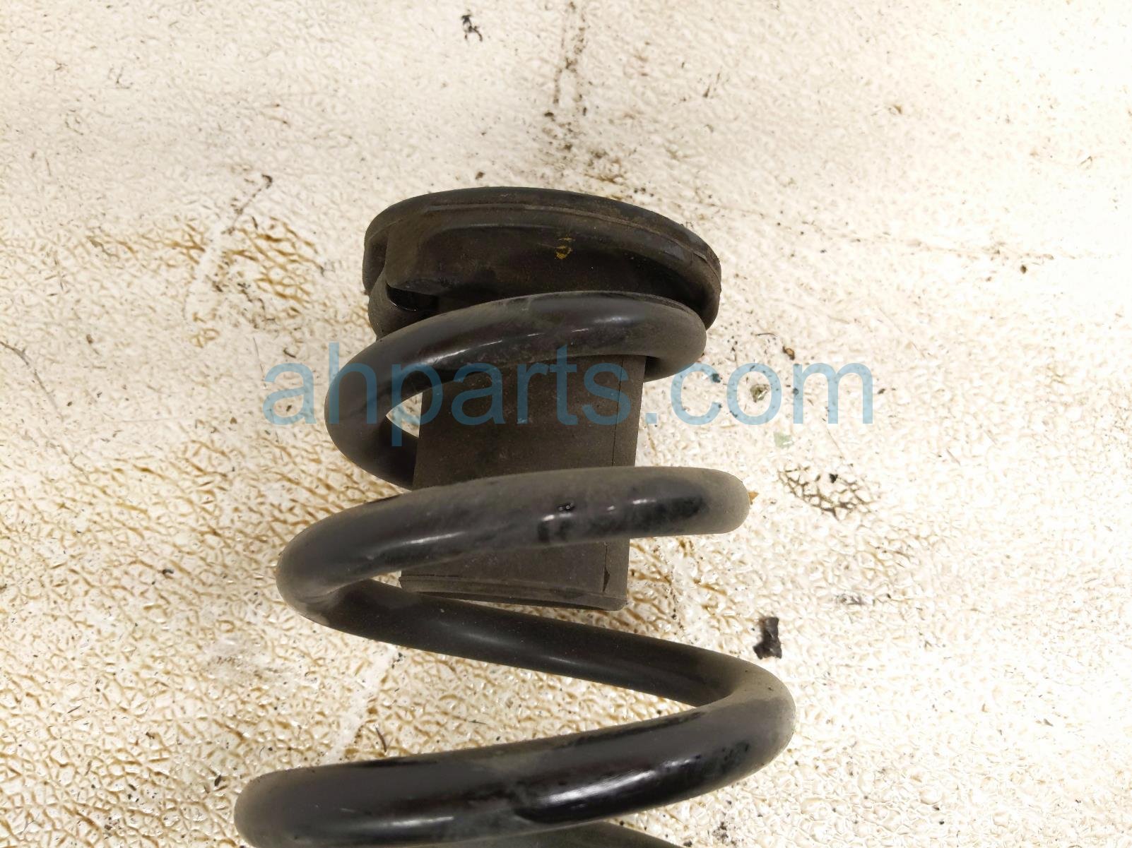 2022 Honda Odyssey Strut / / Shock Absorber Rear Driver Coil Spring 3.5l Fwd 52441 THR A11 Replacement 2022 Honda Odyssey Strut / / Shock Absorber Rear Driver Coil Spring 3.5l Fwd 52441 THR A11 Replacement thumbnail