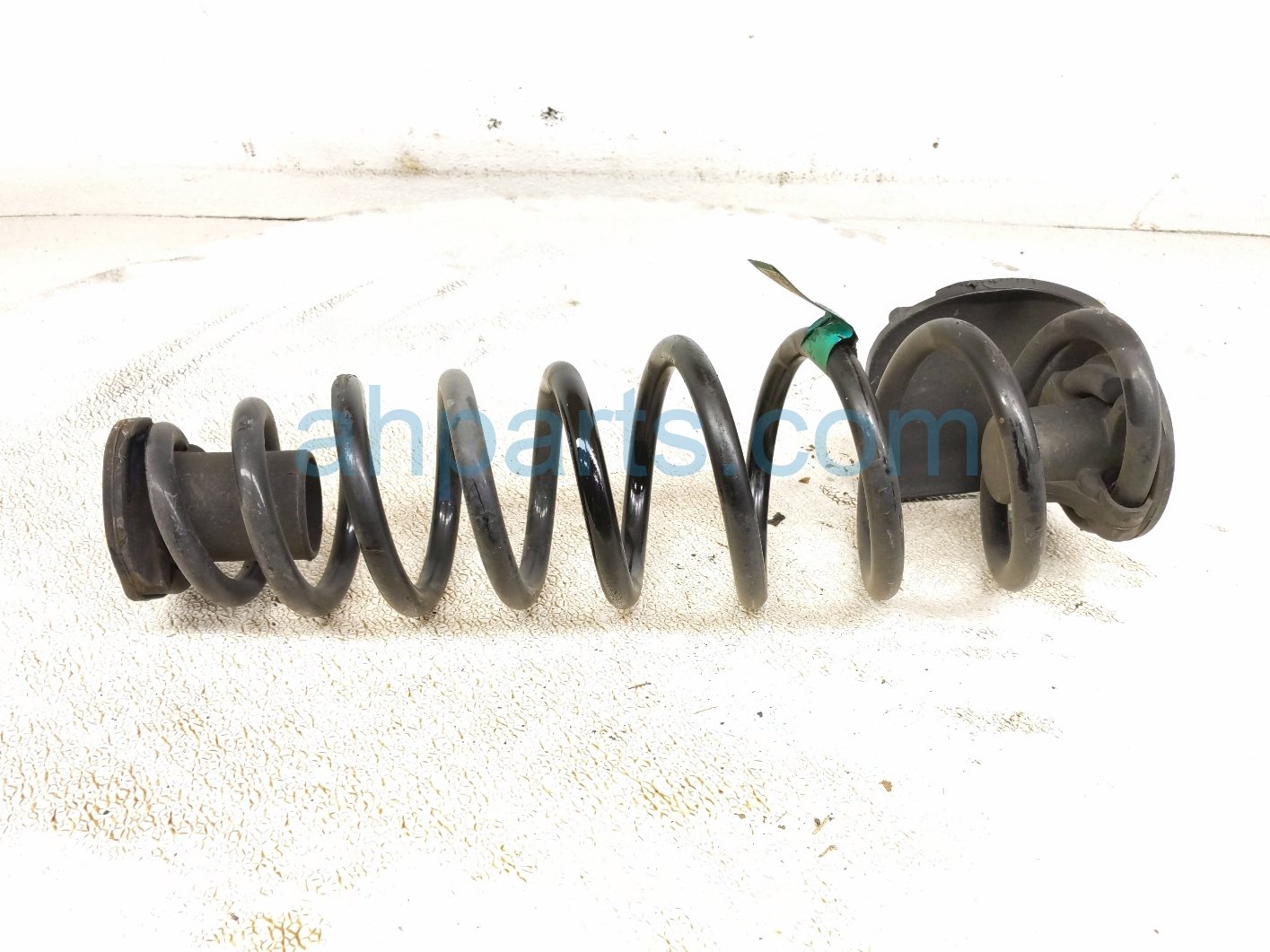 2022 Honda Odyssey Strut / / Shock Absorber Rear Passenger Coil Spring 3.5l Fwd 52441 THR A11 Replacement 2022 Honda Odyssey Strut / / Shock Absorber Rear Passenger Coil Spring 3.5l Fwd 52441 THR A11 Replacement thumbnail
