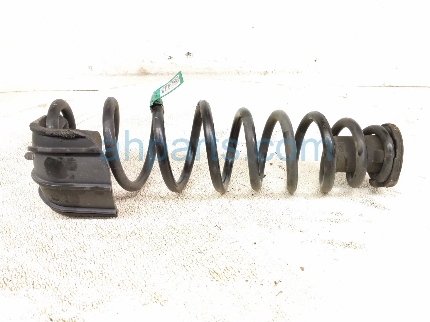 2022 Honda Odyssey Strut / / Shock Absorber Rear Passenger Coil Spring 3.5l Fwd 52441 THR A11 Replacement 2022 Honda Odyssey Strut / / Shock Absorber Rear Passenger Coil Spring 3.5l Fwd 52441 THR A11 Replacement thumbnail