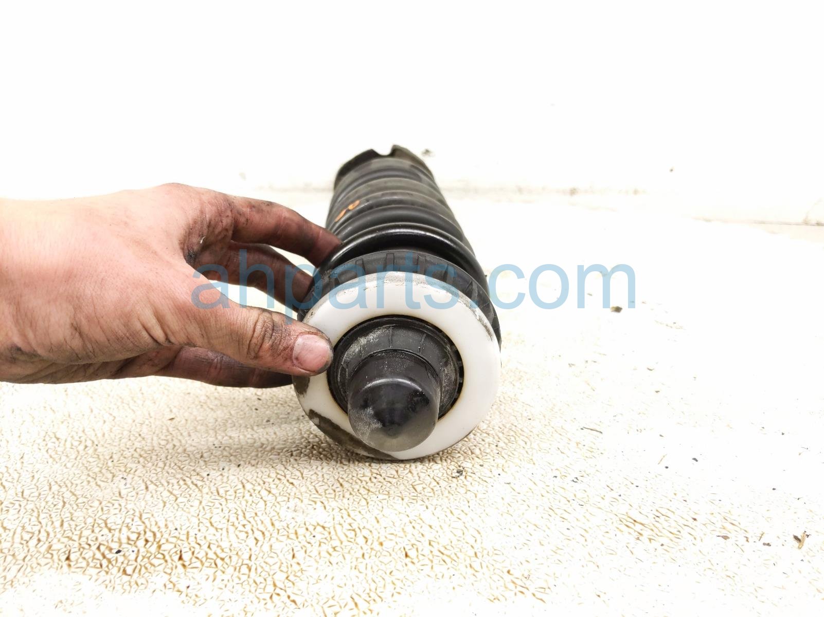 2019 BMW 330i Strut / / Shock Absorber Rear Passenger Coil Spring Rwd 33 53 6 889 965 Replacement 2019 BMW 330i Strut / / Shock Absorber Rear Passenger Coil Spring Rwd 33 53 6 889 965 Replacement thumbnail