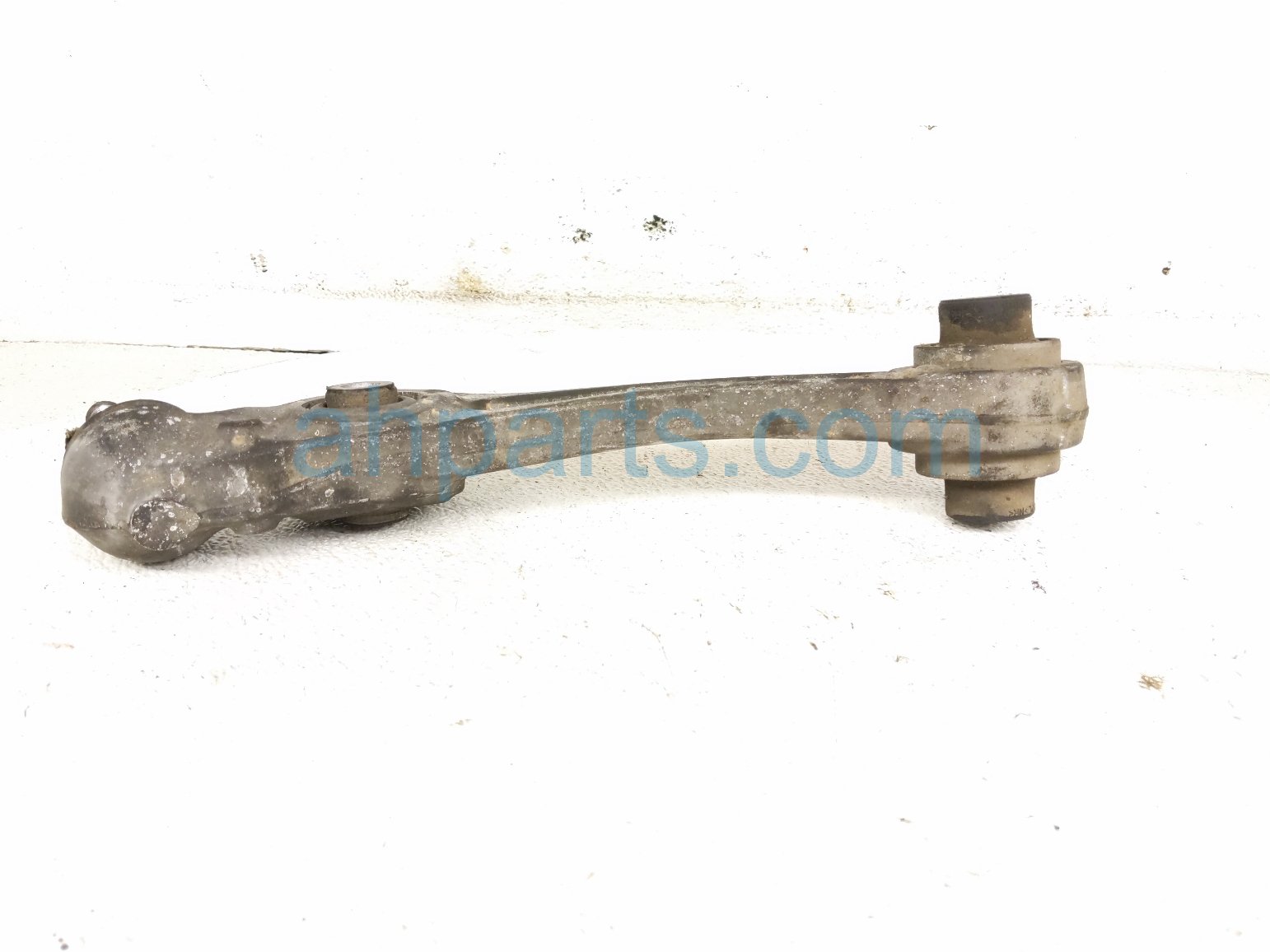 2011 BMW 750li Front Driver Upper Control Arm 31 12 6 777 739 Replacement 2011 BMW 750li Front Driver Upper Control Arm 31 12 6 777 739 Replacement thumbnail