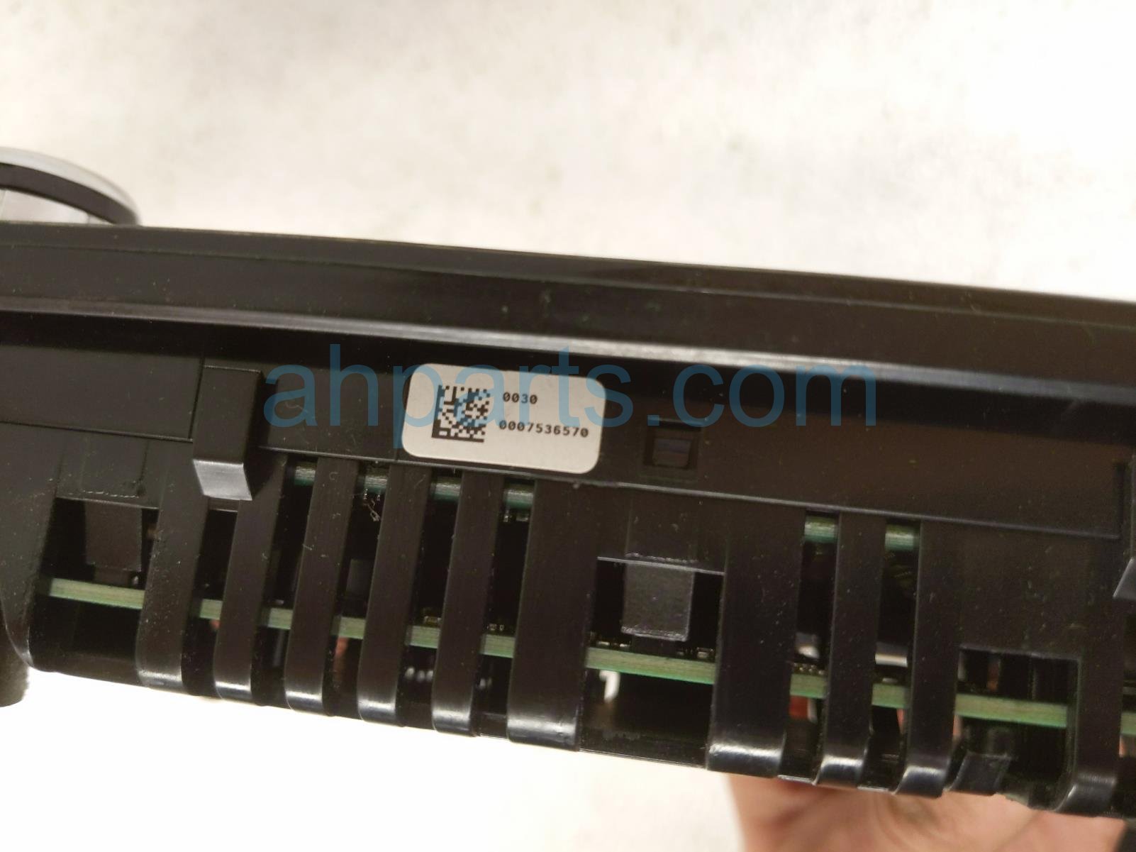 2011 BMW 750li Temperature Climate Heater/ac Control(on Dash) 61 31 9 290 732 Replacement 2011 BMW 750li Temperature Climate Heater/ac Control(on Dash) 61 31 9 290 732 Replacement thumbnail