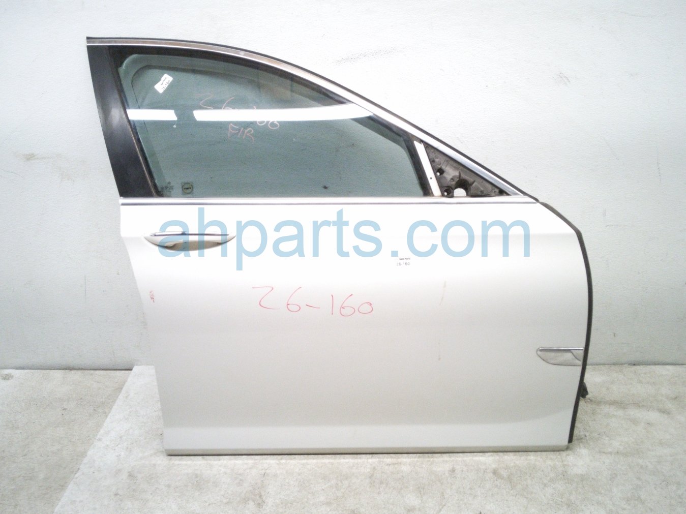 2011 BMW 750li Front Passenger Door White No Mirror/trim 41 52 5 A2A 388 Replacement 2011 BMW 750li Front Passenger Door White No Mirror/trim 41 52 5 A2A 388 Replacement thumbnail