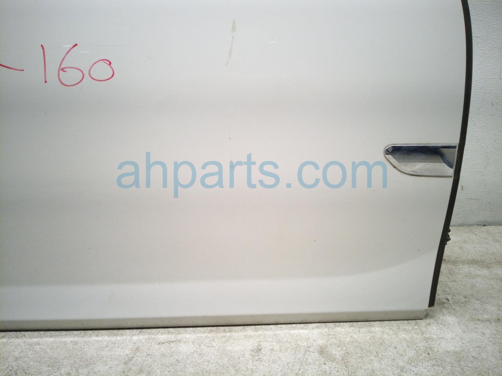 2011 BMW 750li Front Passenger Door White No Mirror/trim 41 52 5 A2A 388 Replacement 2011 BMW 750li Front Passenger Door White No Mirror/trim 41 52 5 A2A 388 Replacement thumbnail