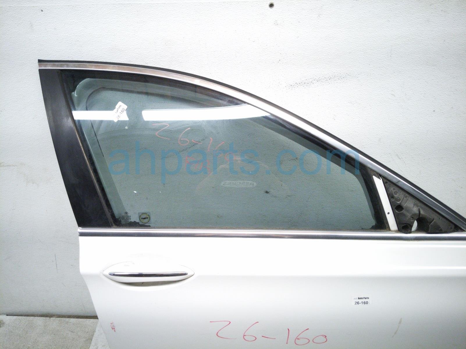 2011 BMW 750li Front Passenger Door White No Mirror/trim 41 52 5 A2A 388 Replacement 2011 BMW 750li Front Passenger Door White No Mirror/trim 41 52 5 A2A 388 Replacement thumbnail