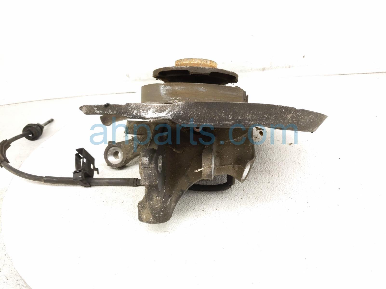2011 BMW 750li Axle Stub Rear Driver Spindle Knuckle Hub Rwd 33 32 6 796 497 Replacement 2011 BMW 750li Axle Stub Rear Driver Spindle Knuckle Hub Rwd 33 32 6 796 497 Replacement thumbnail