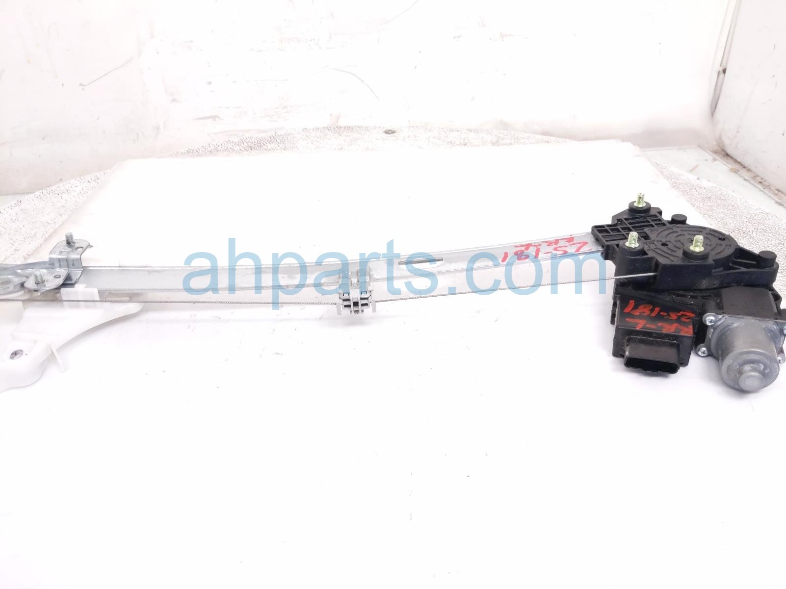 2025 Kia Carnival Rear Driver Window Regulator & Motor 83403 R0000 Replacement 2025 Kia Carnival Rear Driver Window Regulator & Motor 83403 R0000 Replacement thumbnail