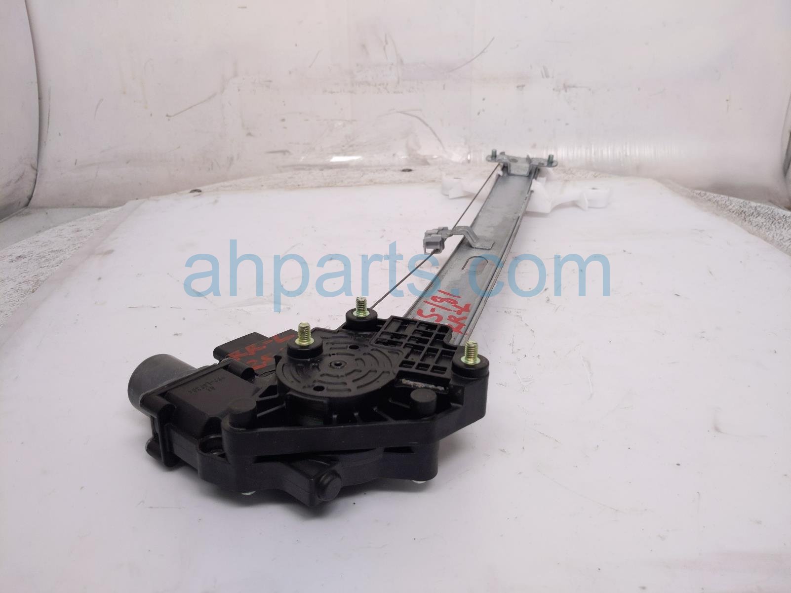 2025 Kia Carnival Rear Driver Window Regulator & Motor 83403 R0000 Replacement 2025 Kia Carnival Rear Driver Window Regulator & Motor 83403 R0000 Replacement thumbnail