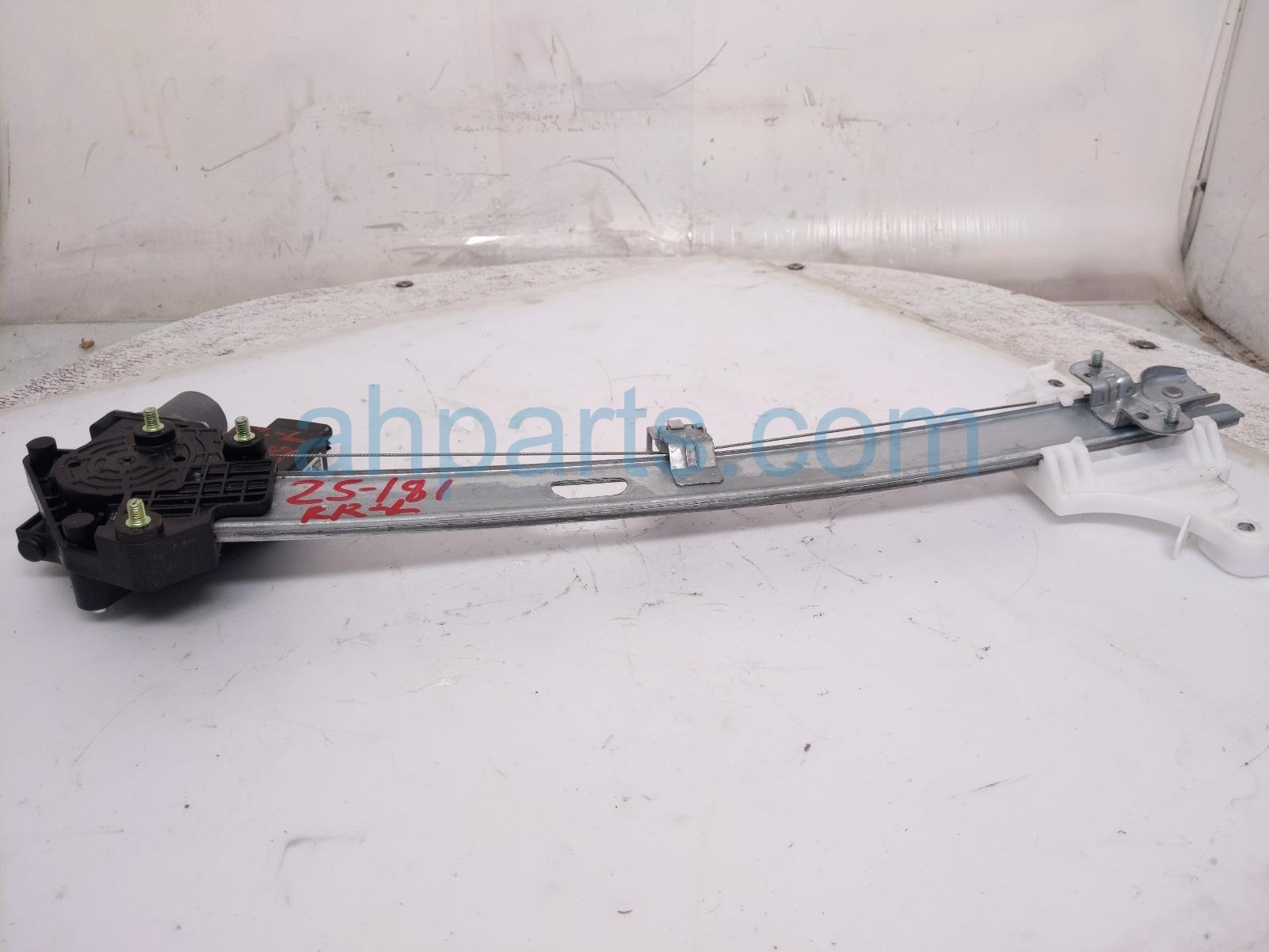 2025 Kia Carnival Rear Driver Window Regulator & Motor 83403 R0000 Replacement 2025 Kia Carnival Rear Driver Window Regulator & Motor 83403 R0000 Replacement thumbnail