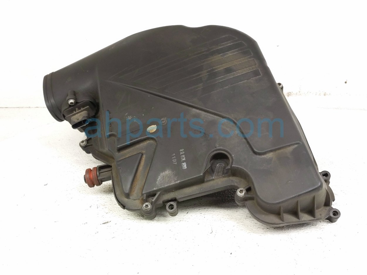 2011 BMW 750li Passenger Air Cleaner Intake Box 13717577463 Replacement 2011 BMW 750li Passenger Air Cleaner Intake Box 13717577463 Replacement thumbnail
