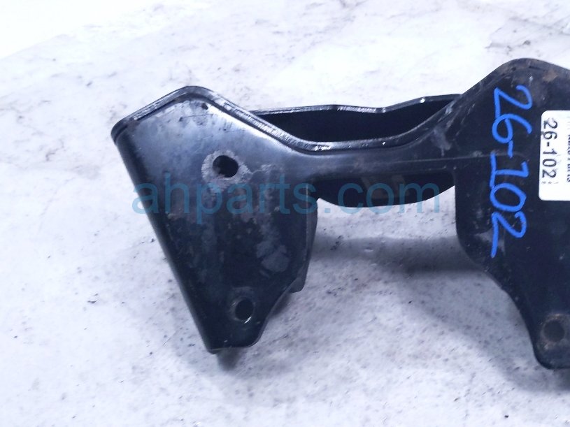 TRANSMISSION CROSSMEMBER BRACKET