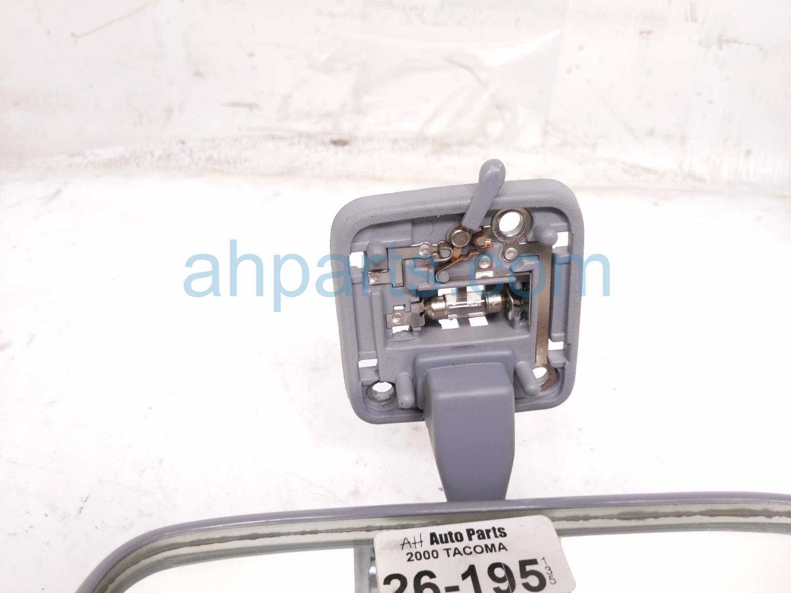 Toyota INSIDE / INTERIOR REAR VIEW MIRROR