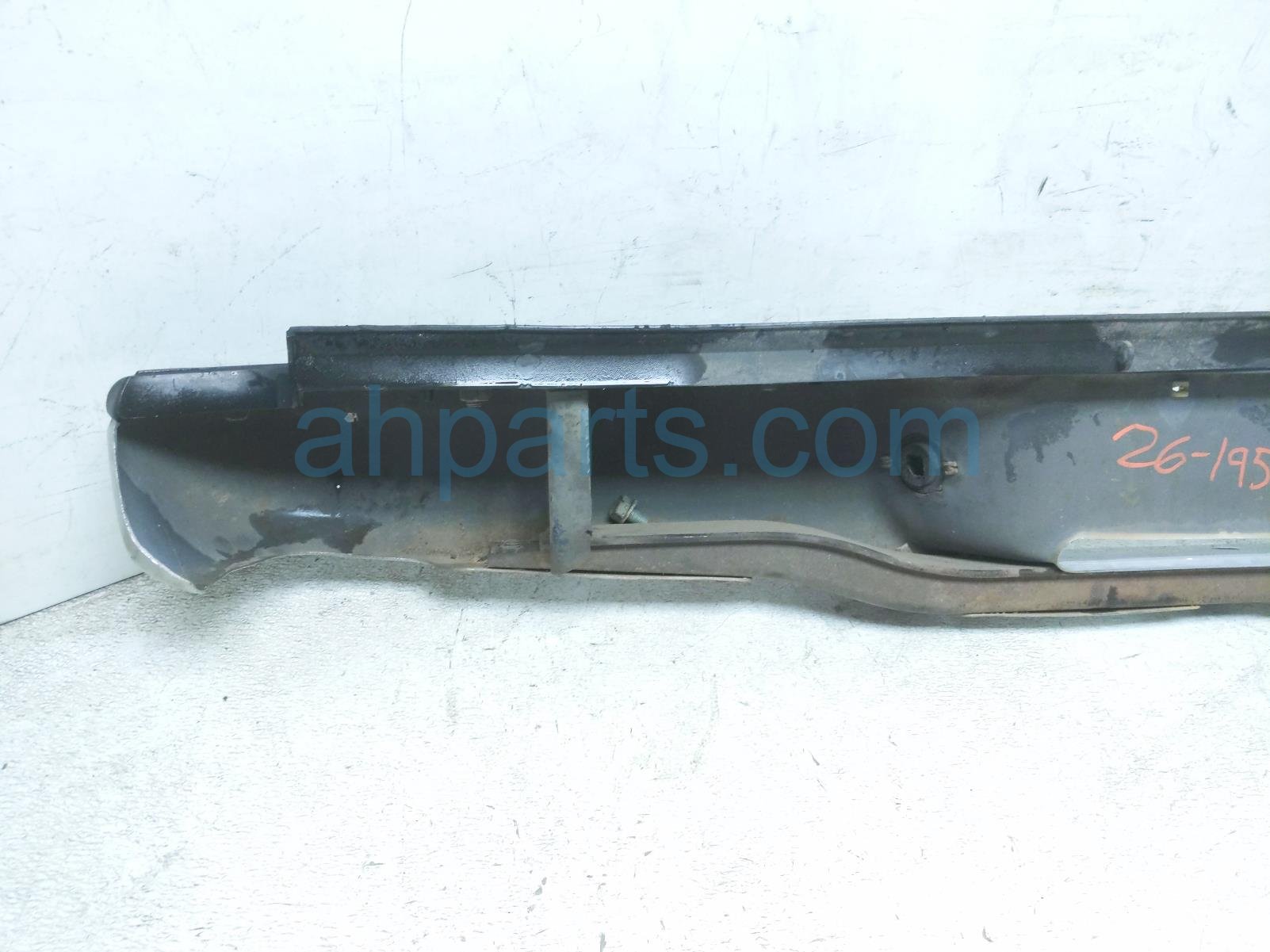 2000 Toyota Tacoma Rear Bumper Cover Chrome 53911 04060 Replacement 2000 Toyota Tacoma Rear Bumper Cover Chrome 53911 04060 Replacement thumbnail