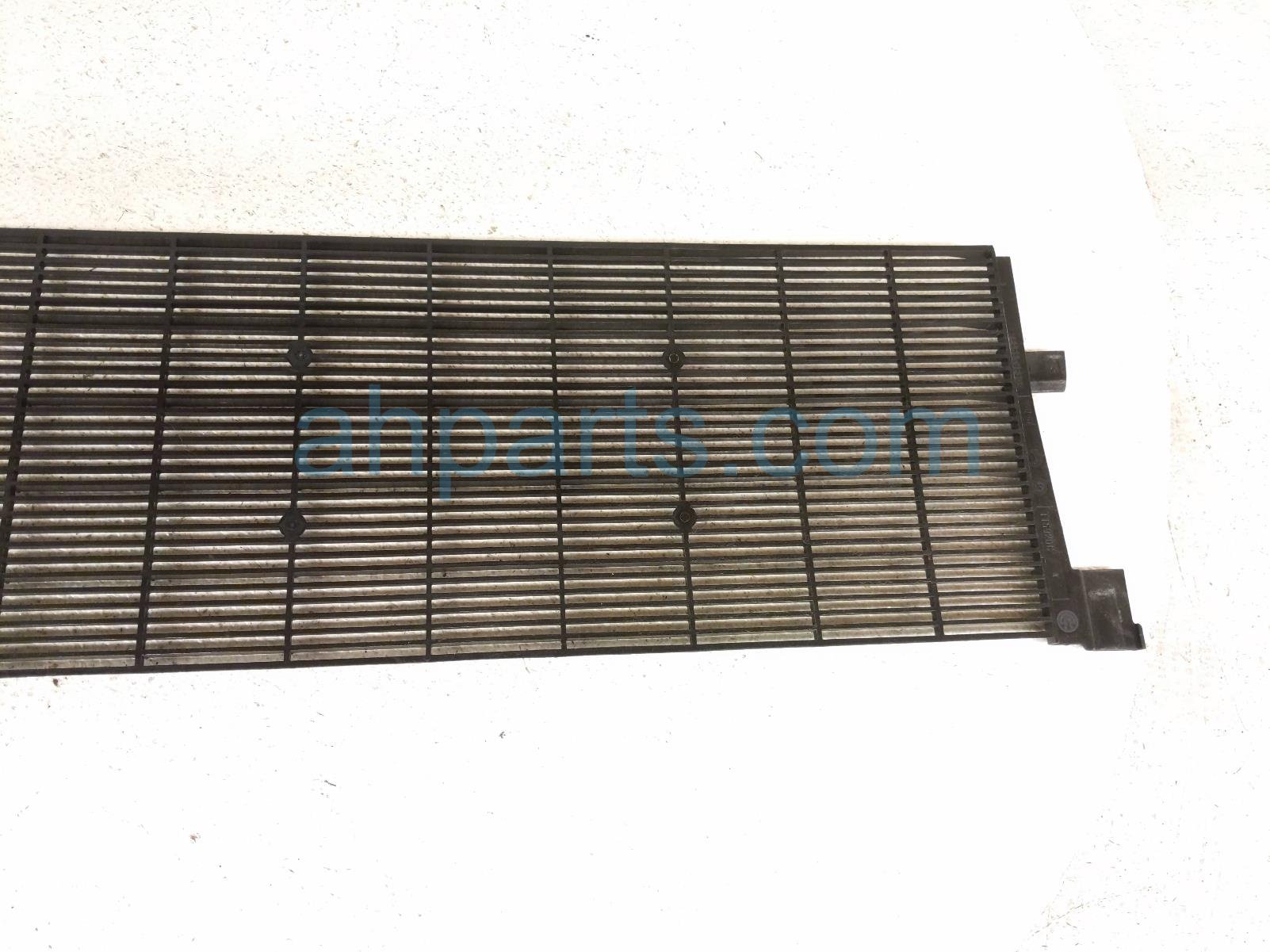 2019 BMW 330i Front Lower Bumper Grille Blue 17 11 8 482 592 Replacement 2019 BMW 330i Front Lower Bumper Grille Blue 17 11 8 482 592 Replacement thumbnail