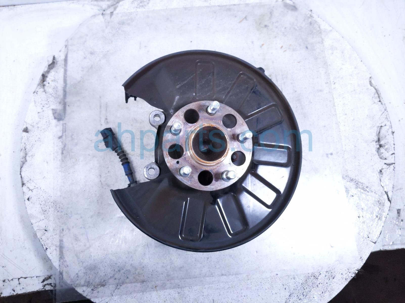 Acura RR/LH SPINDLE KNUCKLE HUB - FWD