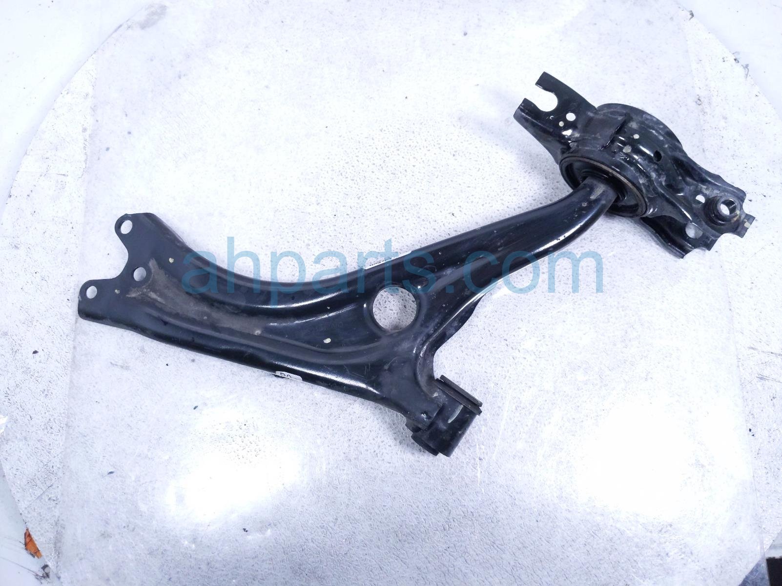 $185 Honda FR/RH LOWER CONTROL ARM