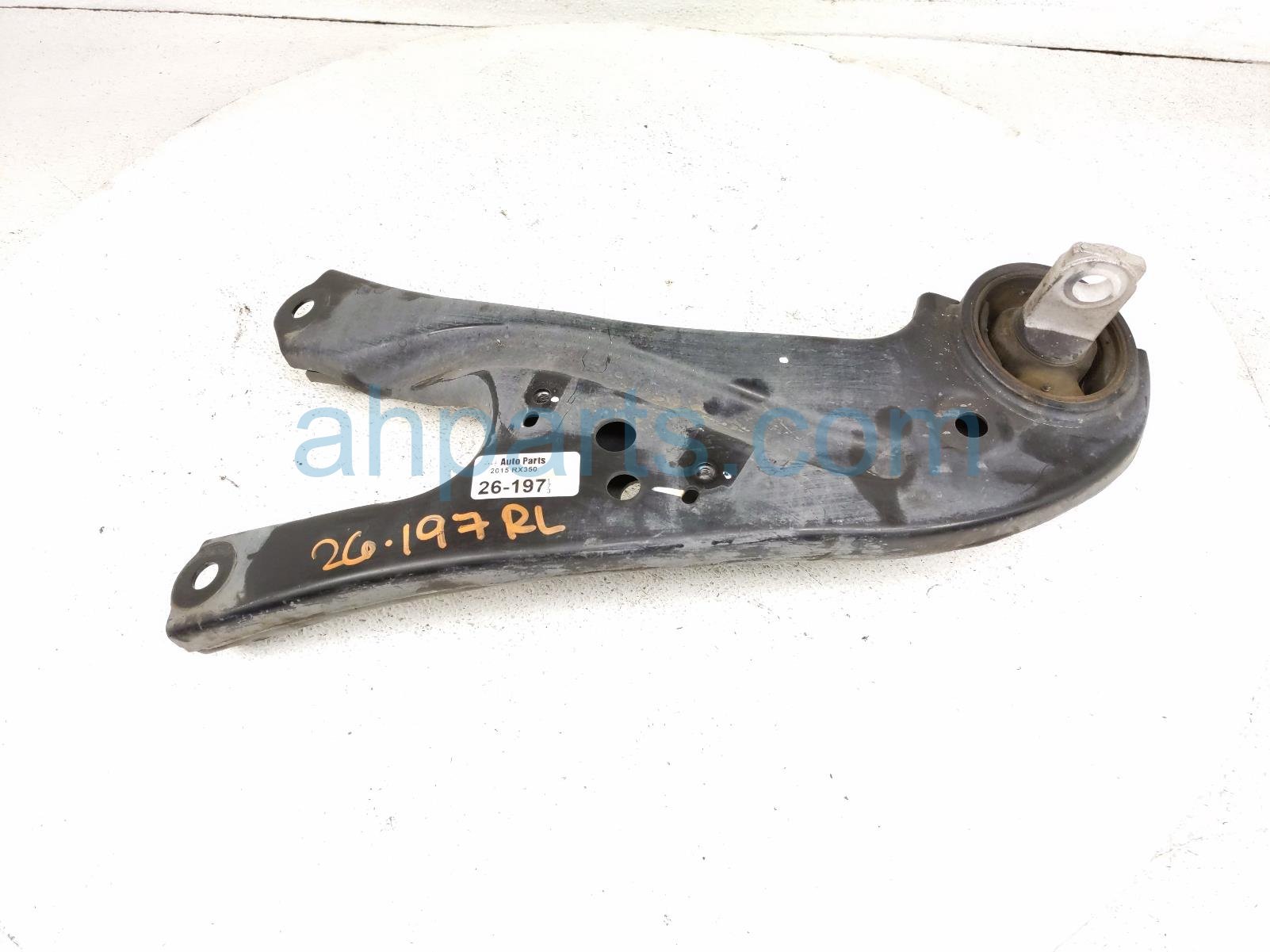 Lexus RR/LH TRAILING LOWER CONTROL ARM