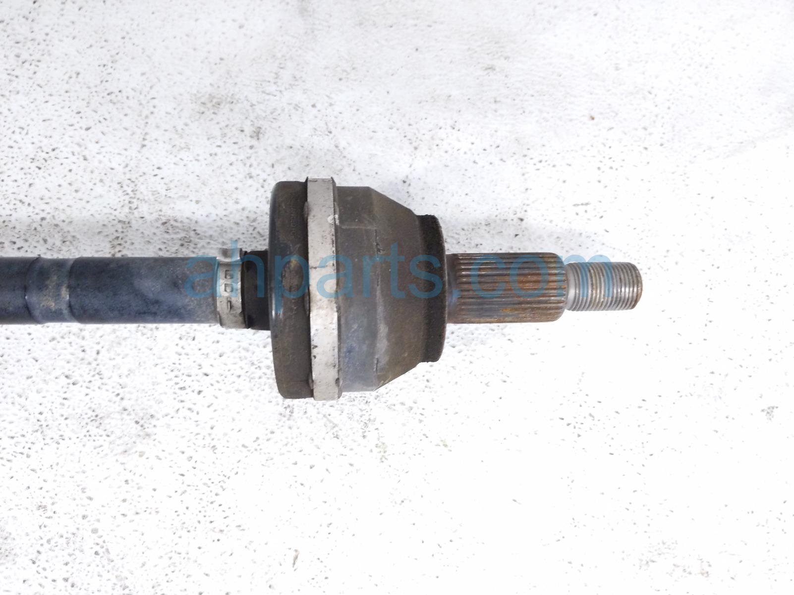 2020 Land Rover Range Rover Sport Rear Driver Cv Axle Drive Shaft LR161705 Replacement 2020 Land Rover Range Rover Sport Rear Driver Cv Axle Drive Shaft LR161705 Replacement thumbnail
