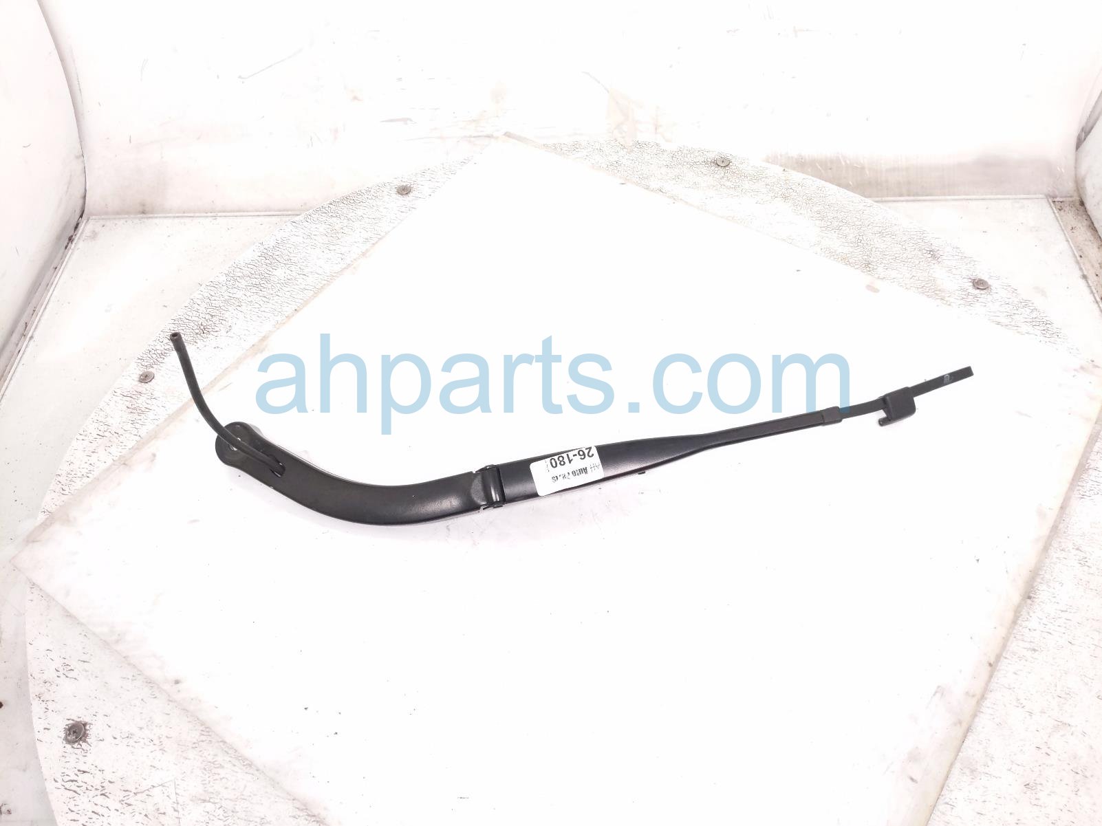 Honda LH WINDSHIELD WIPER ARM