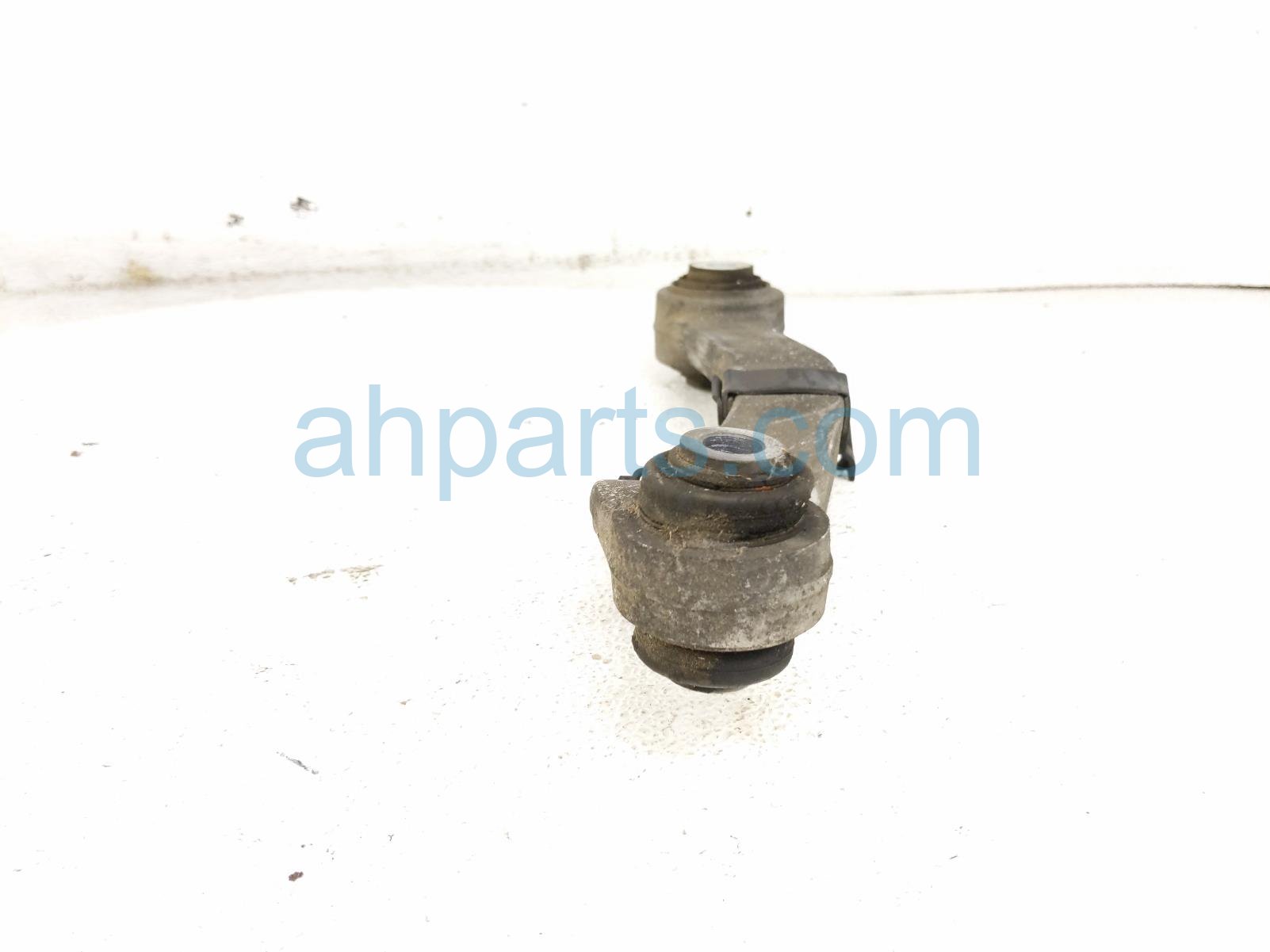 2011 BMW 750li Rear Driver Forward Upper Control Arm 33 32 6 782 131 Replacement 2011 BMW 750li Rear Driver Forward Upper Control Arm 33 32 6 782 131 Replacement thumbnail