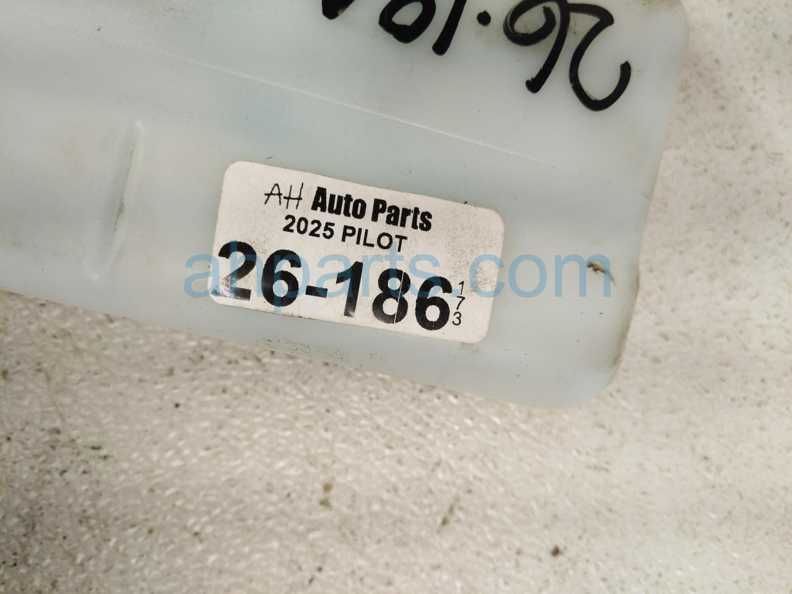 2025 Honda Pilot Coolant Overflow Reservoir Tank 19101 61A A00 Replacement 2025 Honda Pilot Coolant Overflow Reservoir Tank 19101 61A A00 Replacement thumbnail