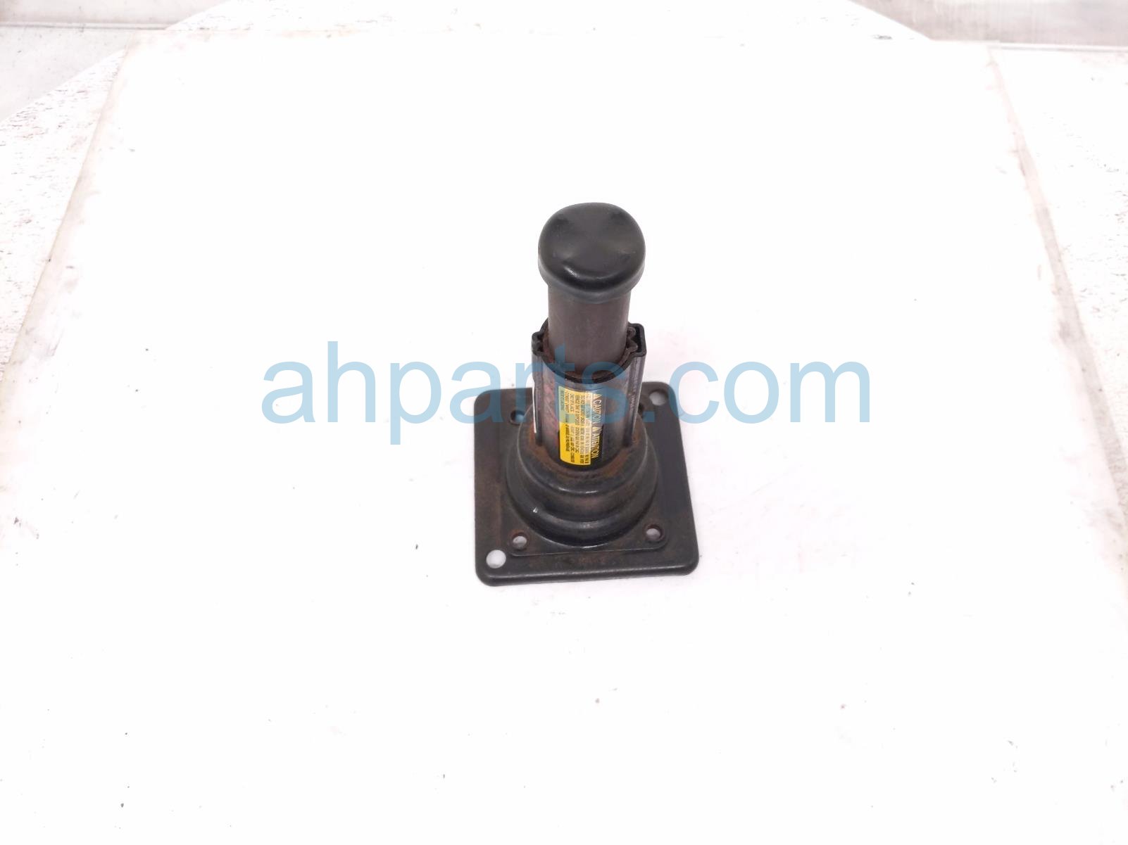 2000 Toyota Tacoma Scissor Jack Only 09111 04010 Replacement 2000 Toyota Tacoma Scissor Jack Only 09111 04010 Replacement thumbnail
