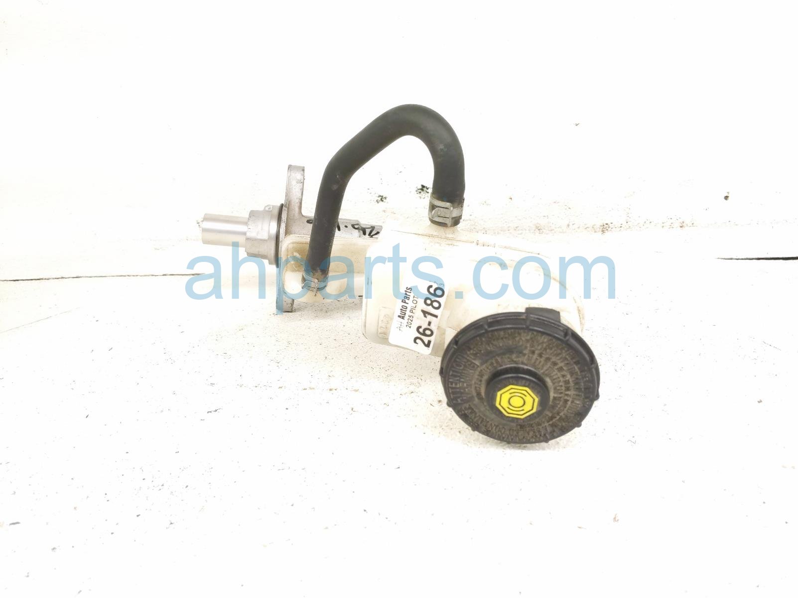 2025 Honda Pilot Brake Master Cylinder W/reservoir 46660 TVA A02 Replacement 2025 Honda Pilot Brake Master Cylinder W/reservoir 46660 TVA A02 Replacement thumbnail
