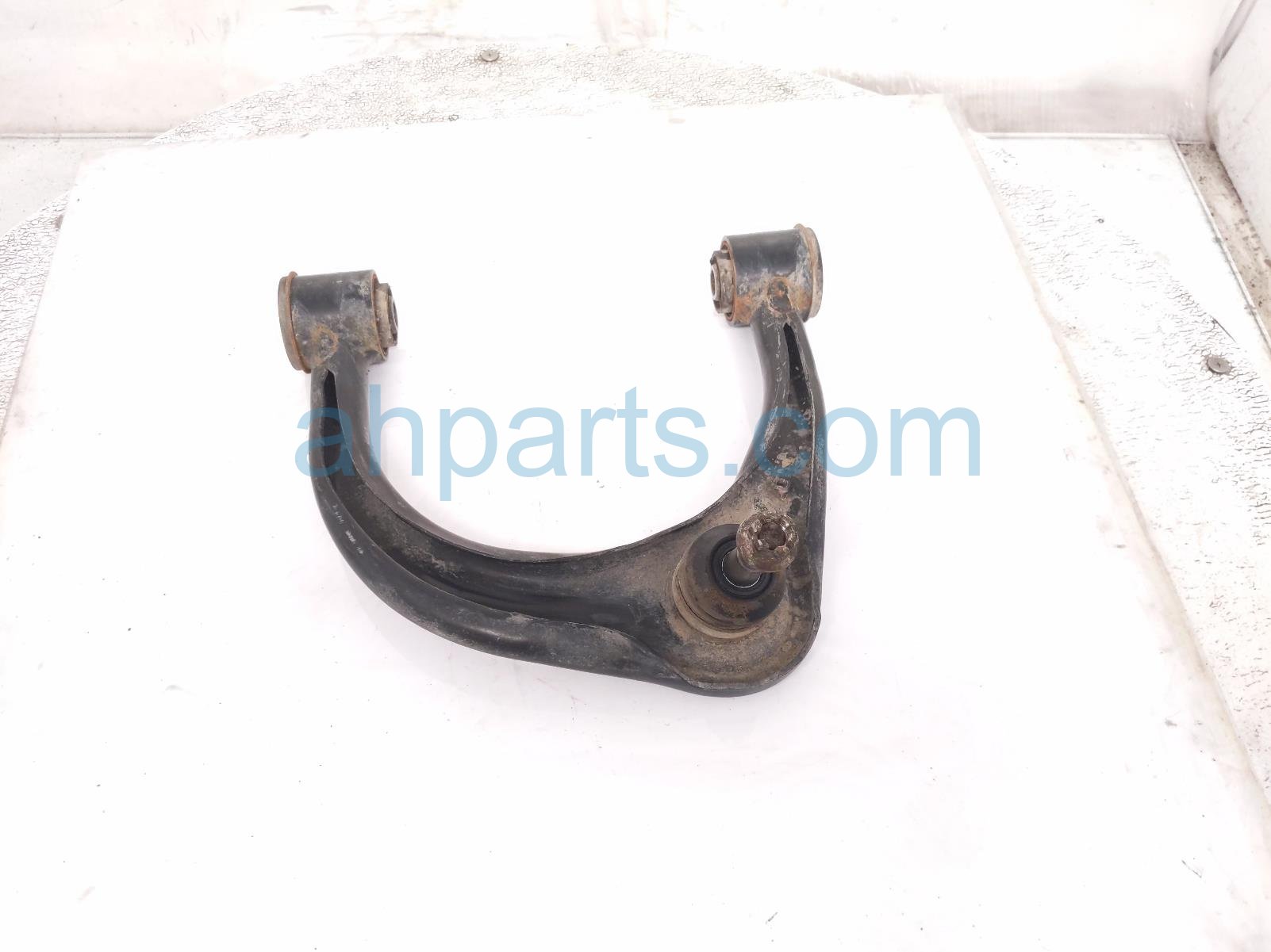 Toyota FR/RH UPPER CONTROL ARM