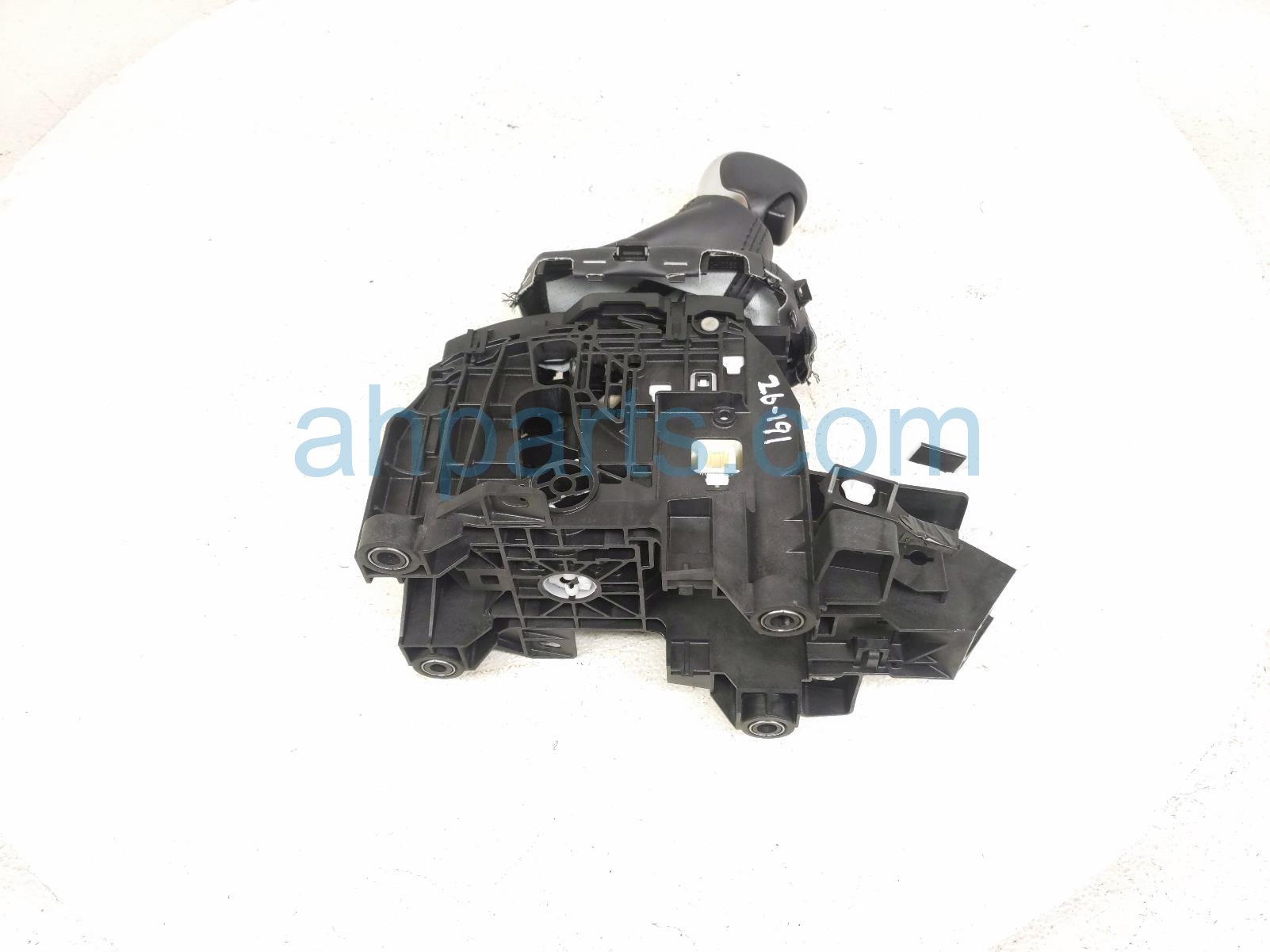 Toyota A/T FLOOR SHIFTER W/KNOB ASSY