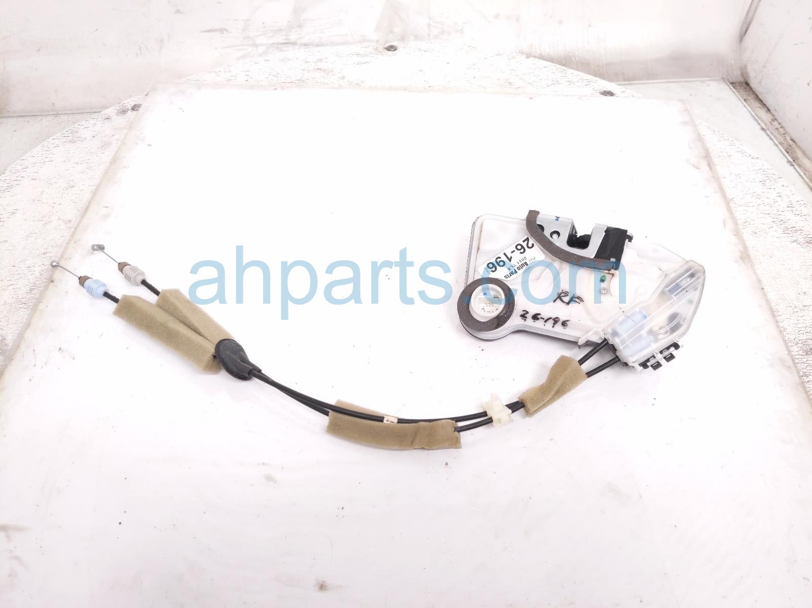 Acura FR/RH DOOR LOCK ACTUATOR
