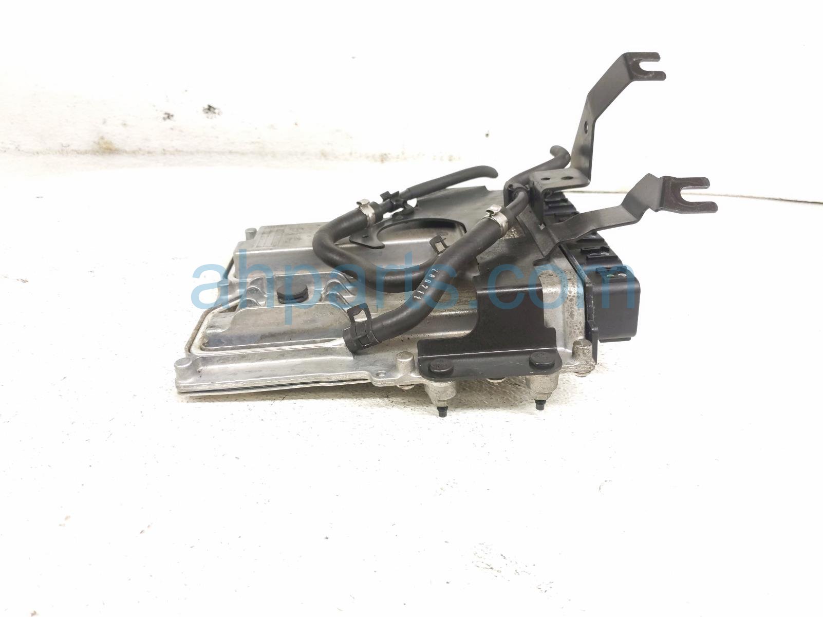 2020 Land Rover Range Rover Sport Ecu Control Module / Engine Computer Unit 3.0l At Awd LR121389 Replacement 2020 Land Rover Range Rover Sport Ecu Control Module / Engine Computer Unit 3.0l At Awd LR121389 Replacement thumbnail