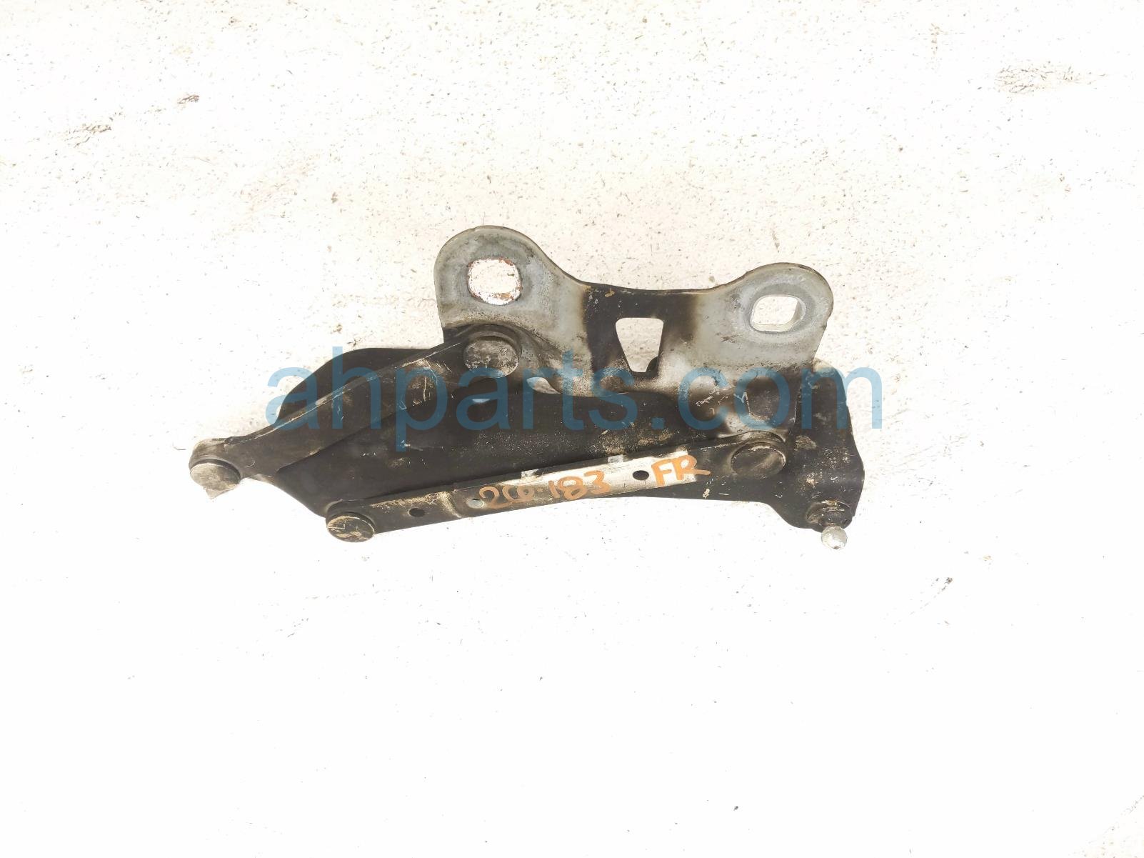 2020 Land Rover Range Rover Sport Front Passenger Hood Hinge Black LR088986 Replacement 2020 Land Rover Range Rover Sport Front Passenger Hood Hinge Black LR088986 Replacement thumbnail
