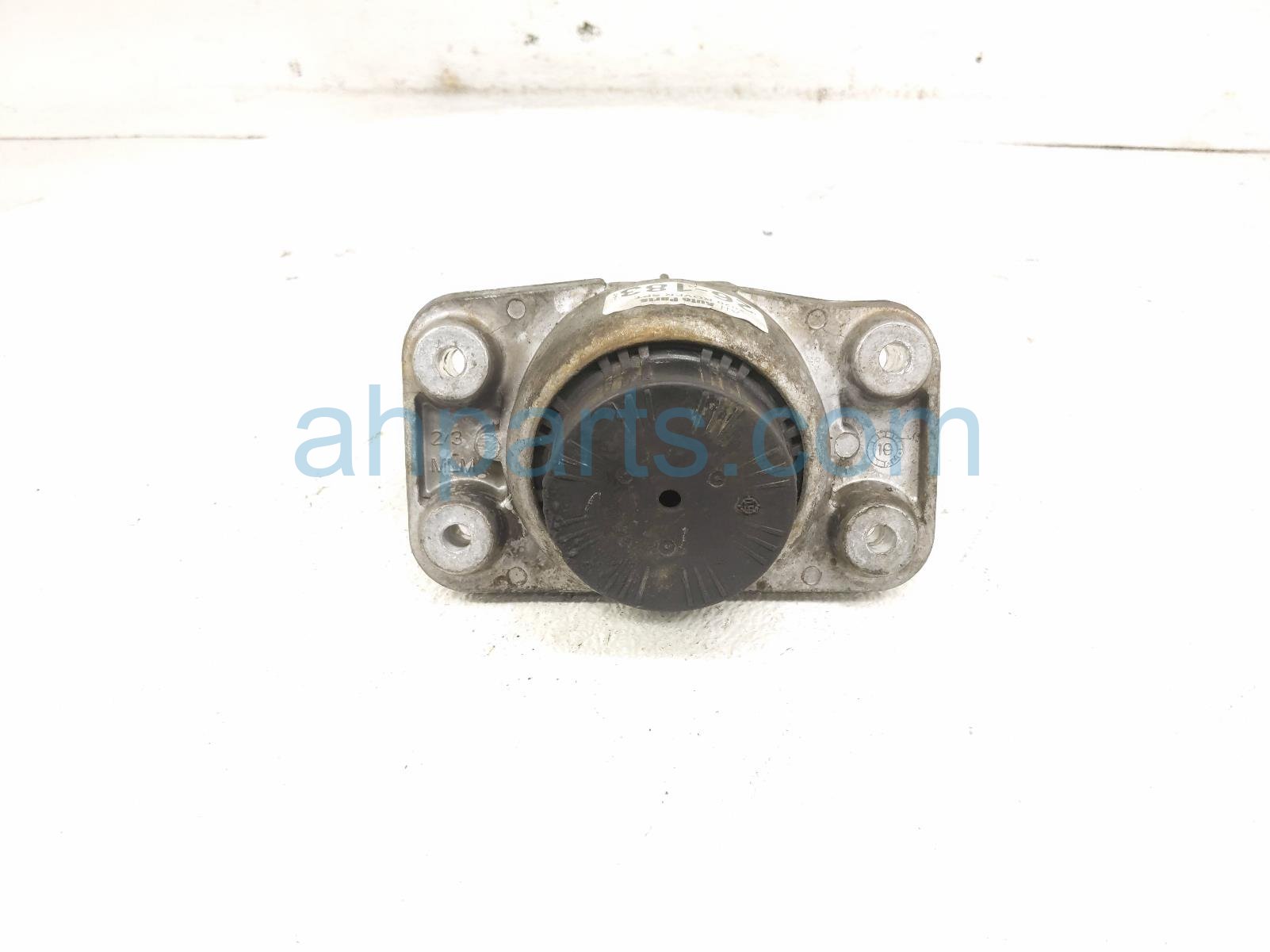 2020 Land Rover Range Rover Sport Engine/motor Passenger Engine Mount 3.0l Awd LR179381 Replacement 2020 Land Rover Range Rover Sport Engine/motor Passenger Engine Mount 3.0l Awd LR179381 Replacement thumbnail