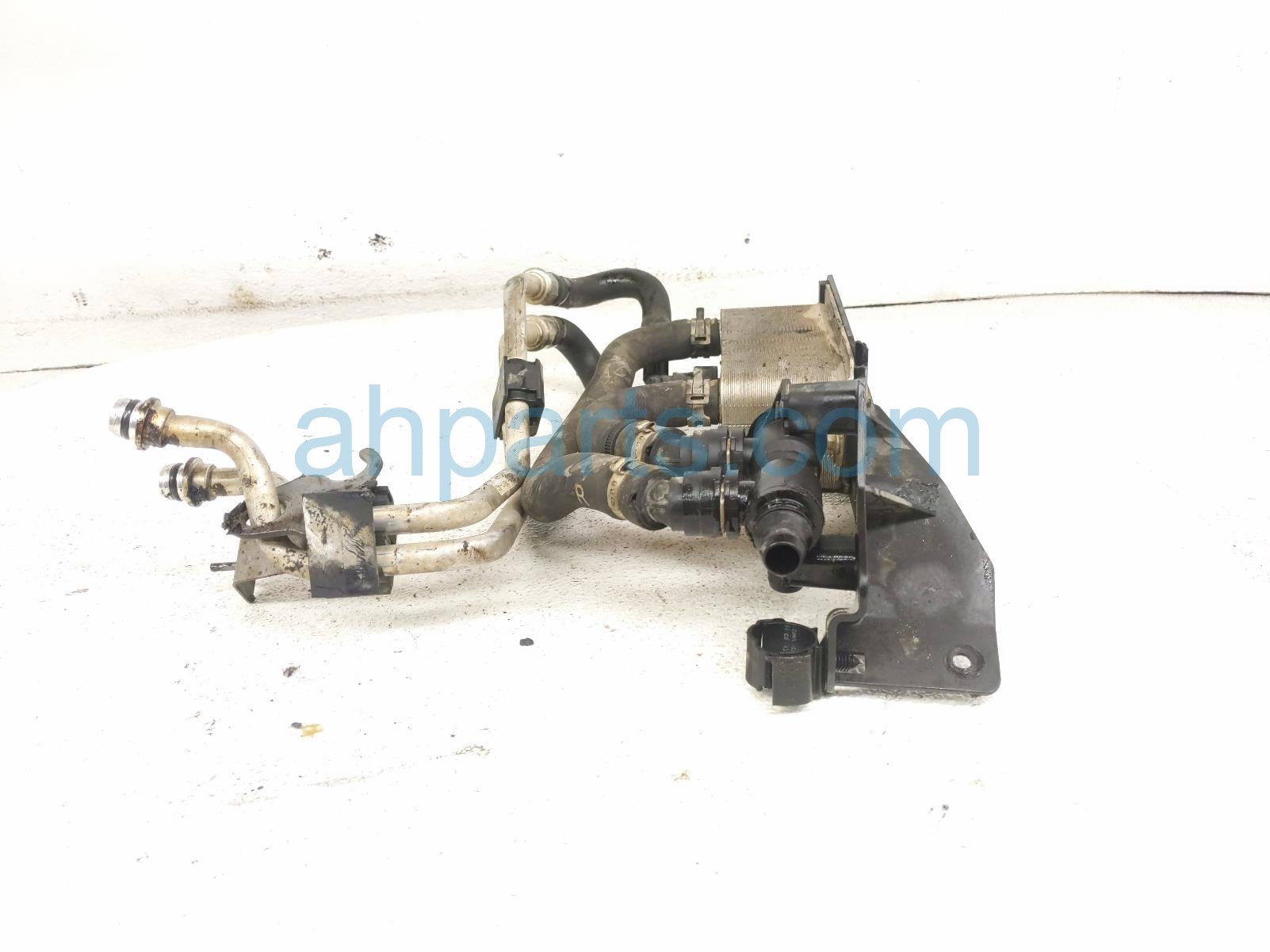2020 Land Rover Range Rover Sport A/t Transmission Oil Cooler 3.0l LR121390 Replacement 2020 Land Rover Range Rover Sport A/t Transmission Oil Cooler 3.0l LR121390 Replacement thumbnail