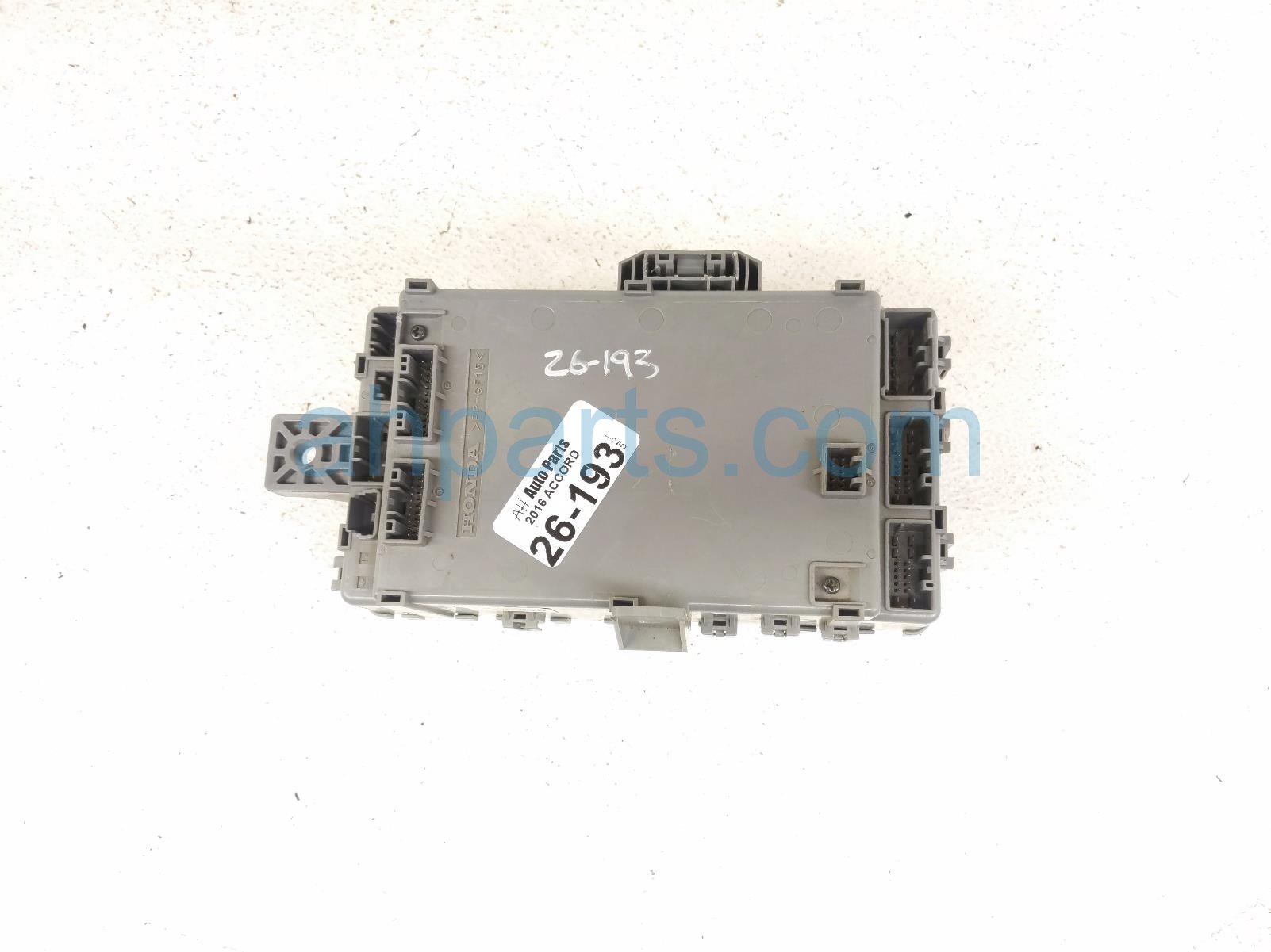Honda LH CABIN FUSE BOX - LX 2.4L